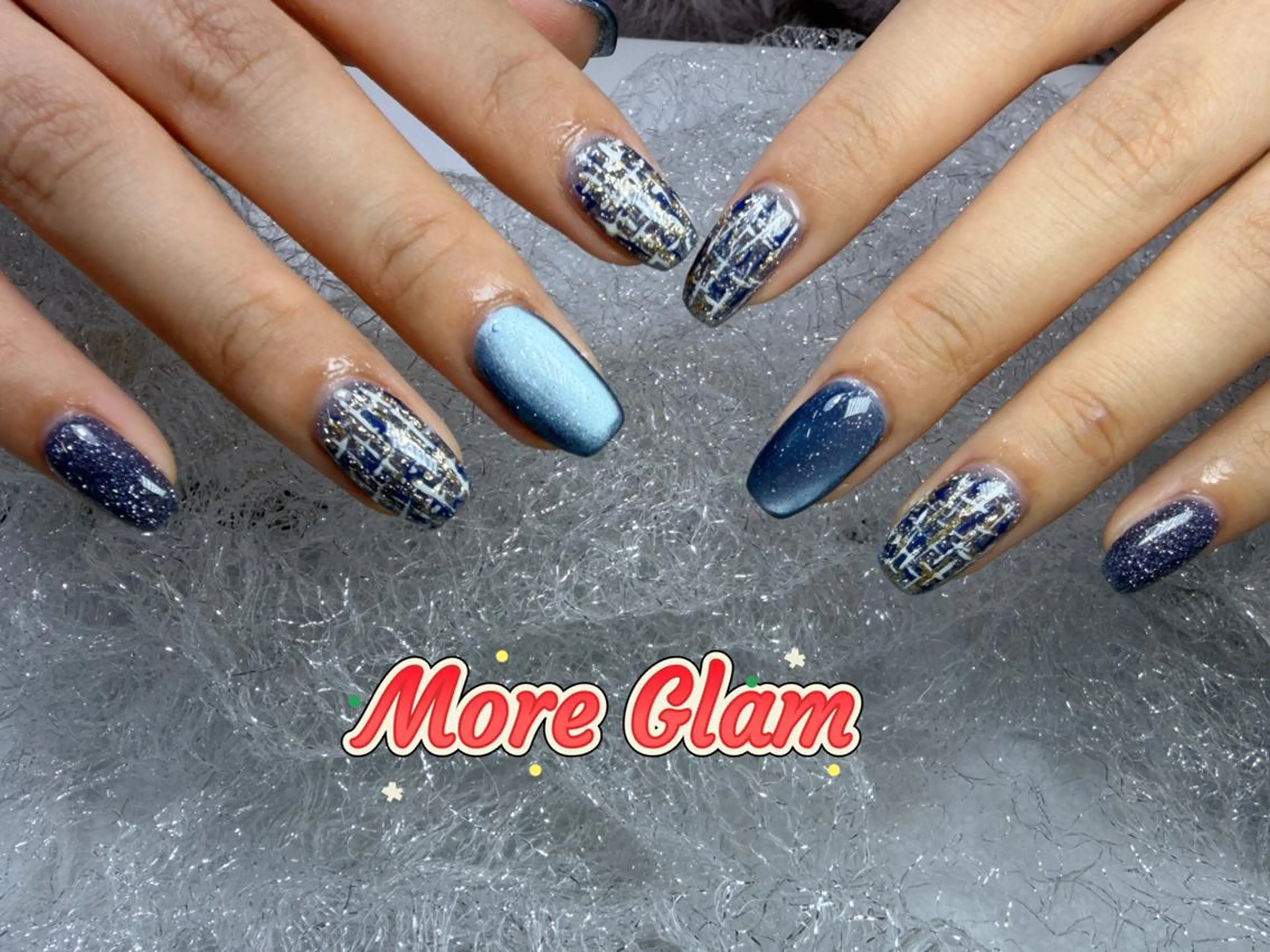 ネイル 長さ出し フットネイル フレンチネイル ジェルネイル ガラスフレンチ More Glam 池袋東口店のネイルデザイン