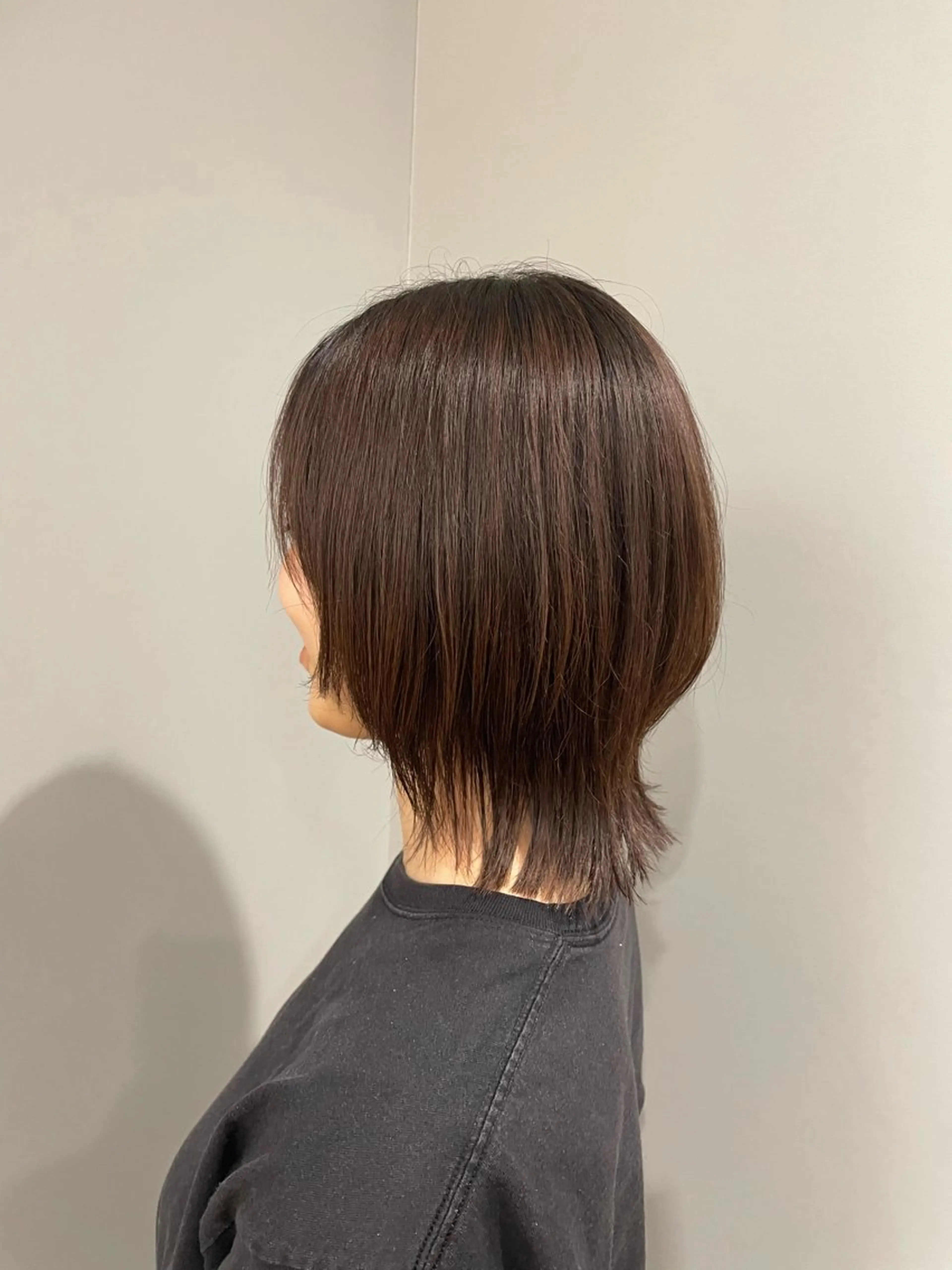 ミディアム ウルフカット 渋谷 夏稀のヘアスタイル