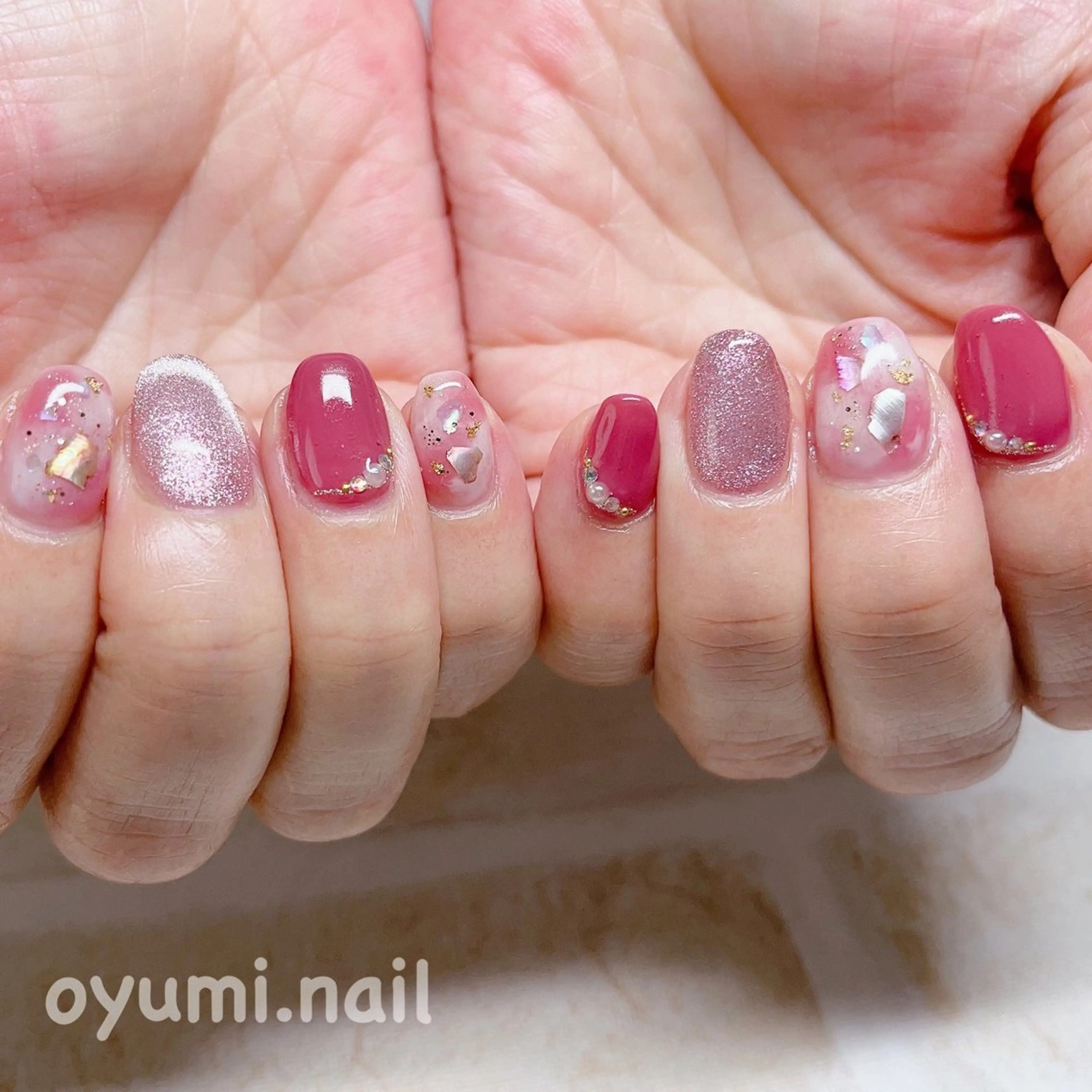 ネイル マグネットネイル 大理石ネイル(マーブル) ピンク ハンドネイル takanashi yumiのネイルデザイン