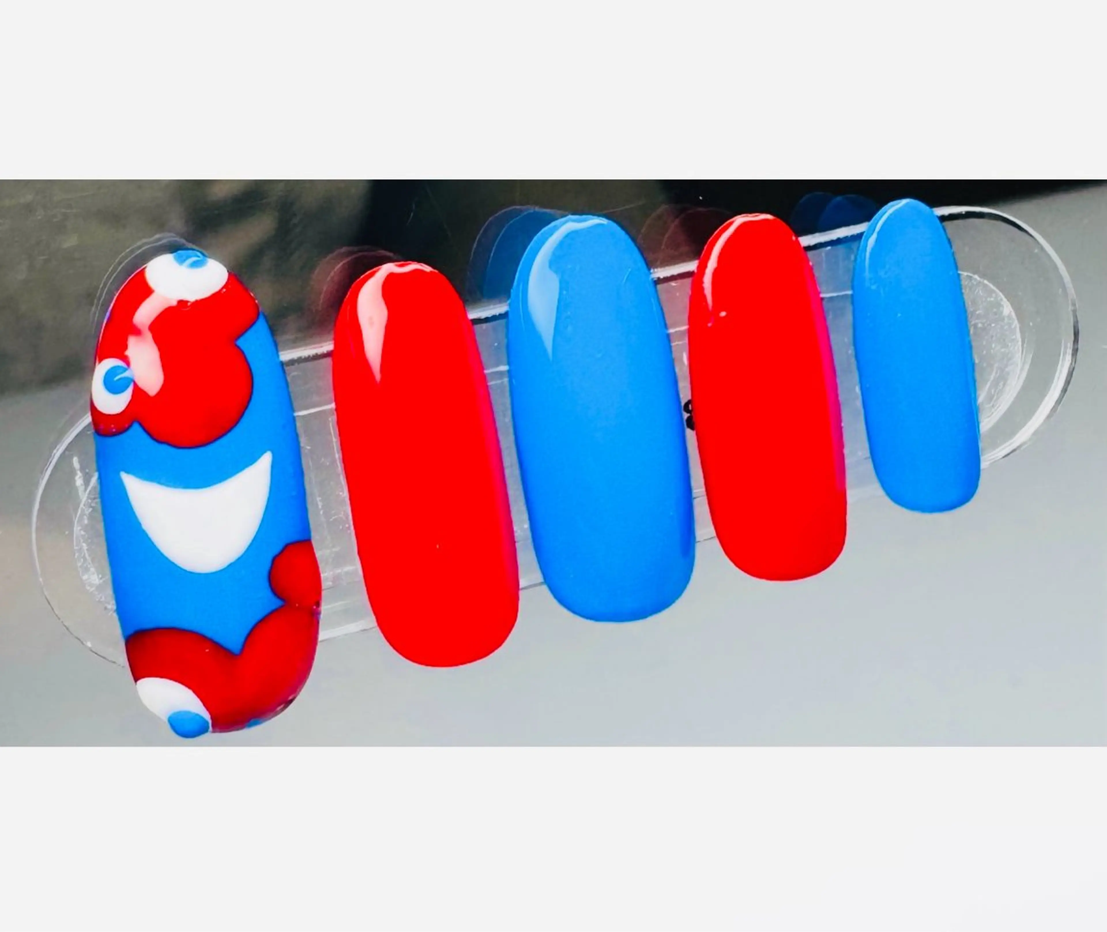 ネイル R Bella Nailのネイルデザイン