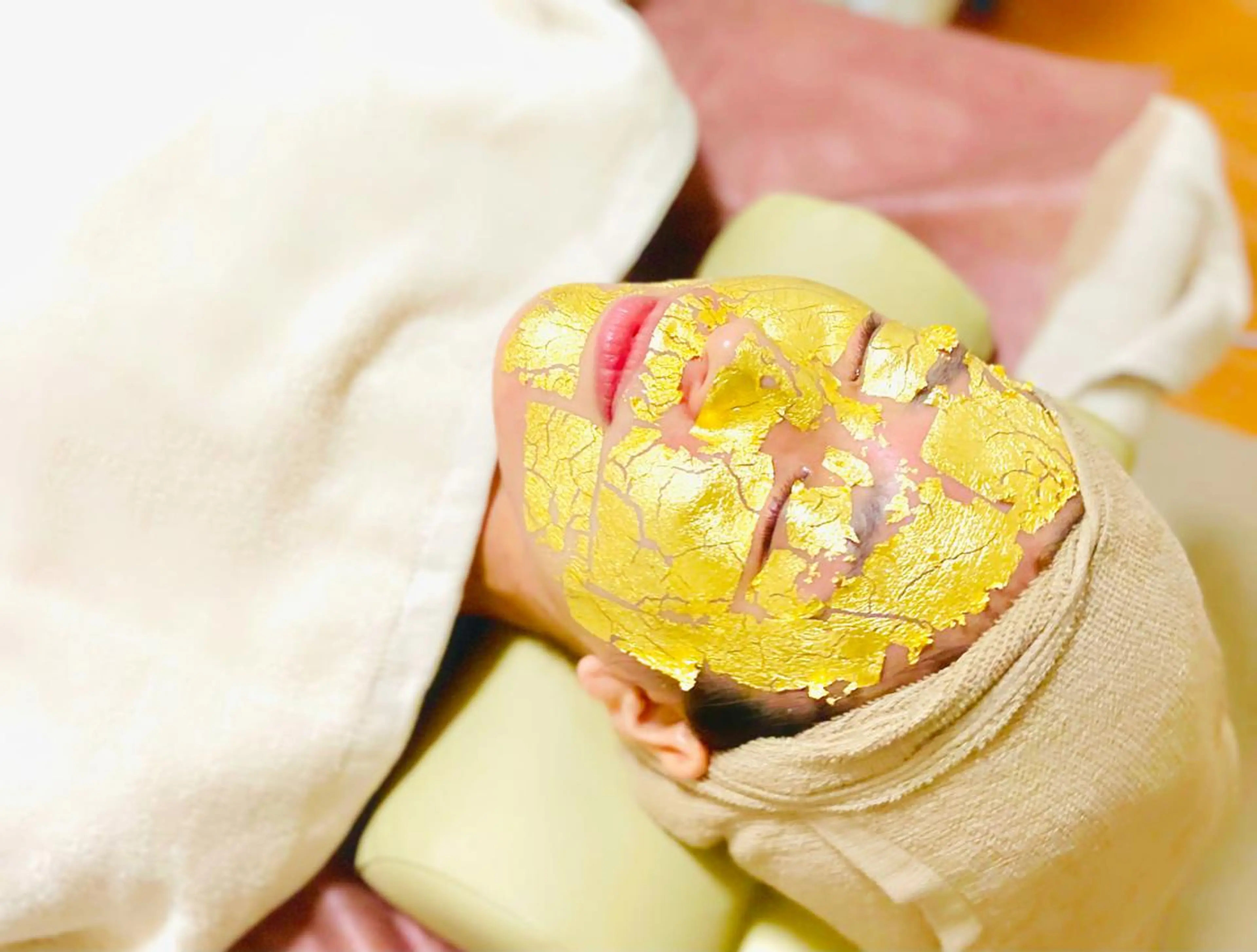 【純金99%の贅沢パック】ハリ・透明感アップ💎金箔コース 初回8800円 70分の写真