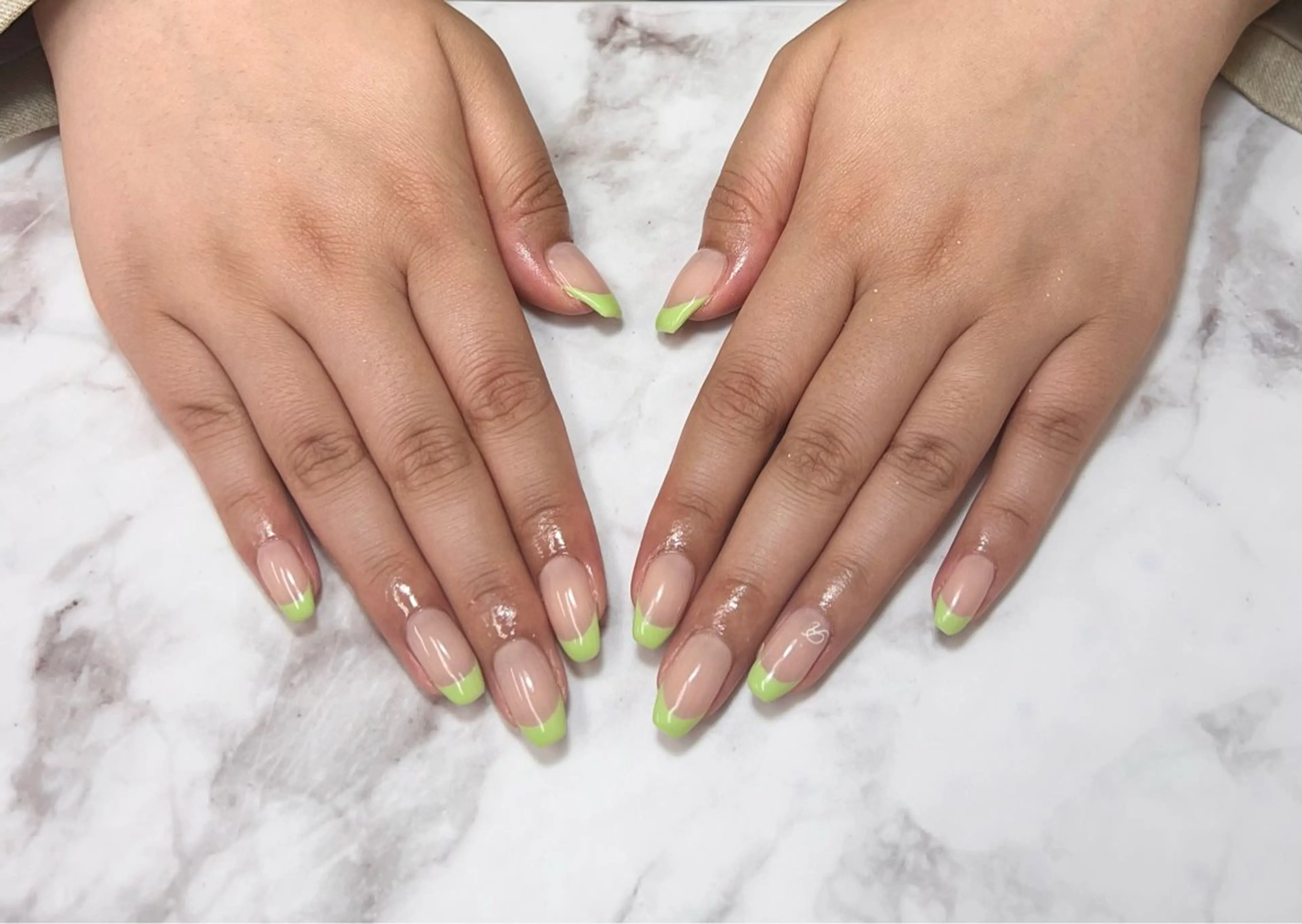 ハンドネイル♡フレンチ(オフなし)の写真