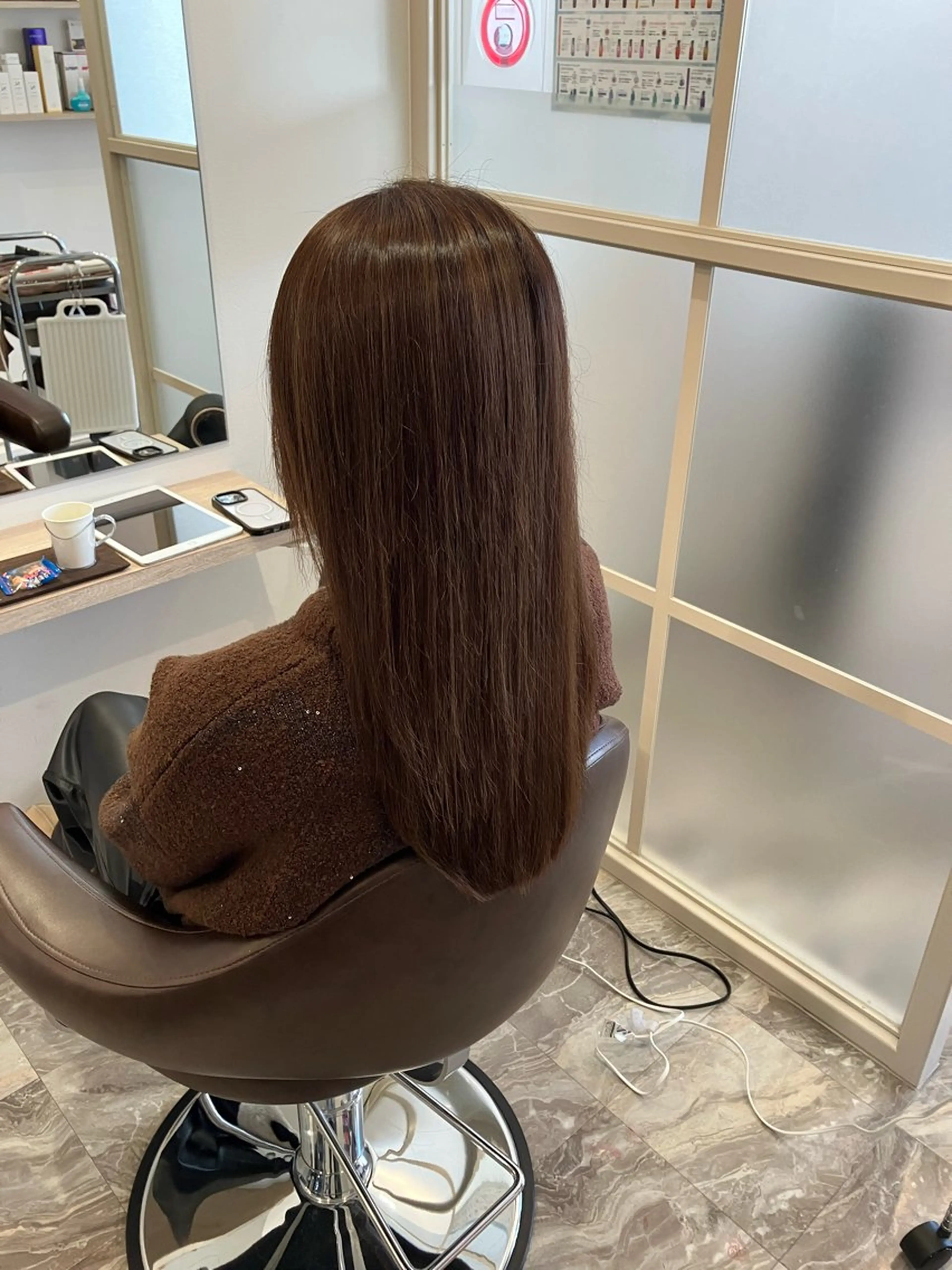 ロング カラー パーマ アッシュ ベージュカラー ブリーチ 縮毛矯正 ストレートパーマ ブリーチ&ストレート 長谷川勇人のヘアスタイル