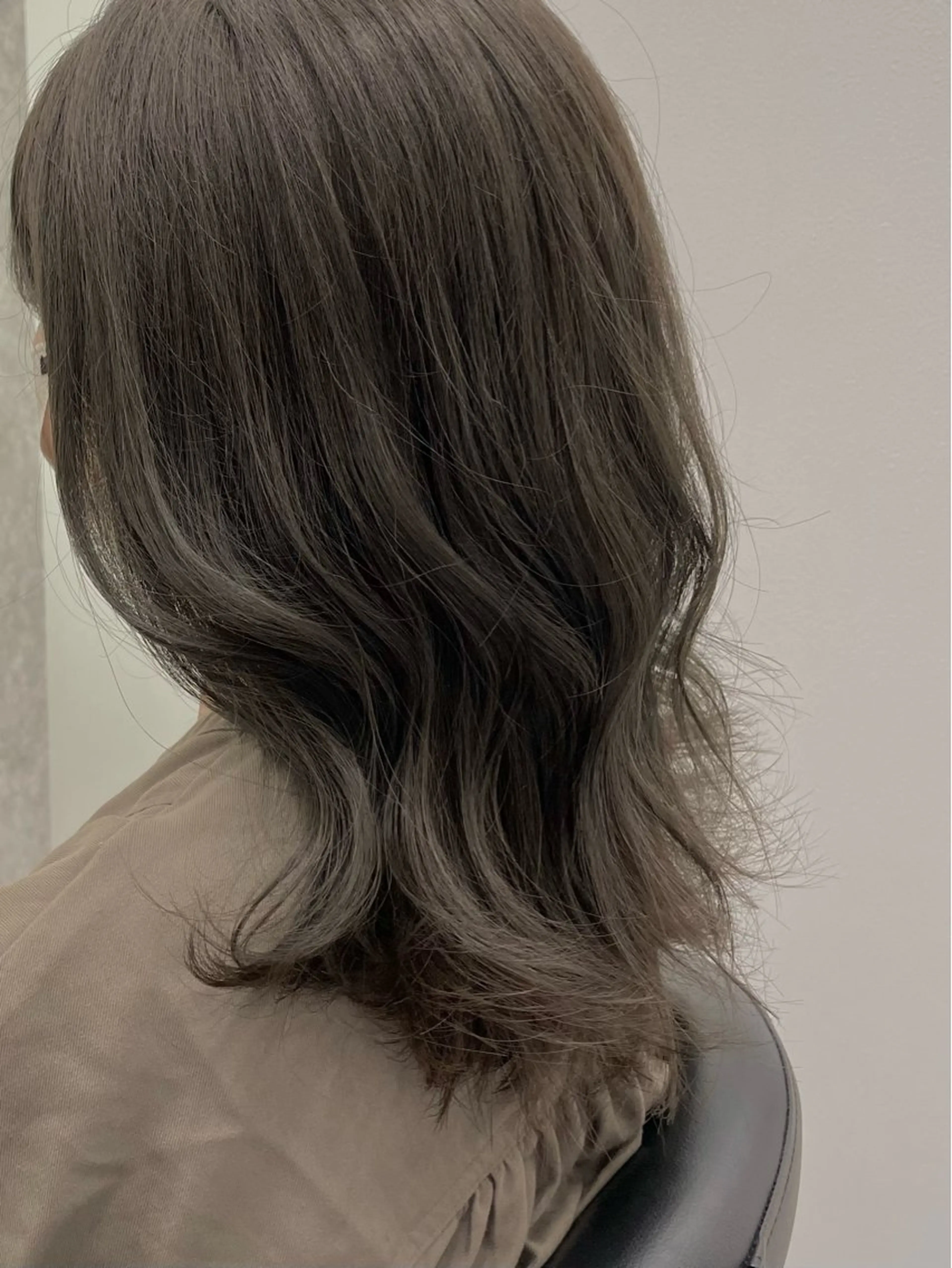 ミディアム カット ヘアカラー トリートメント 佐々木 達也のヘアスタイル