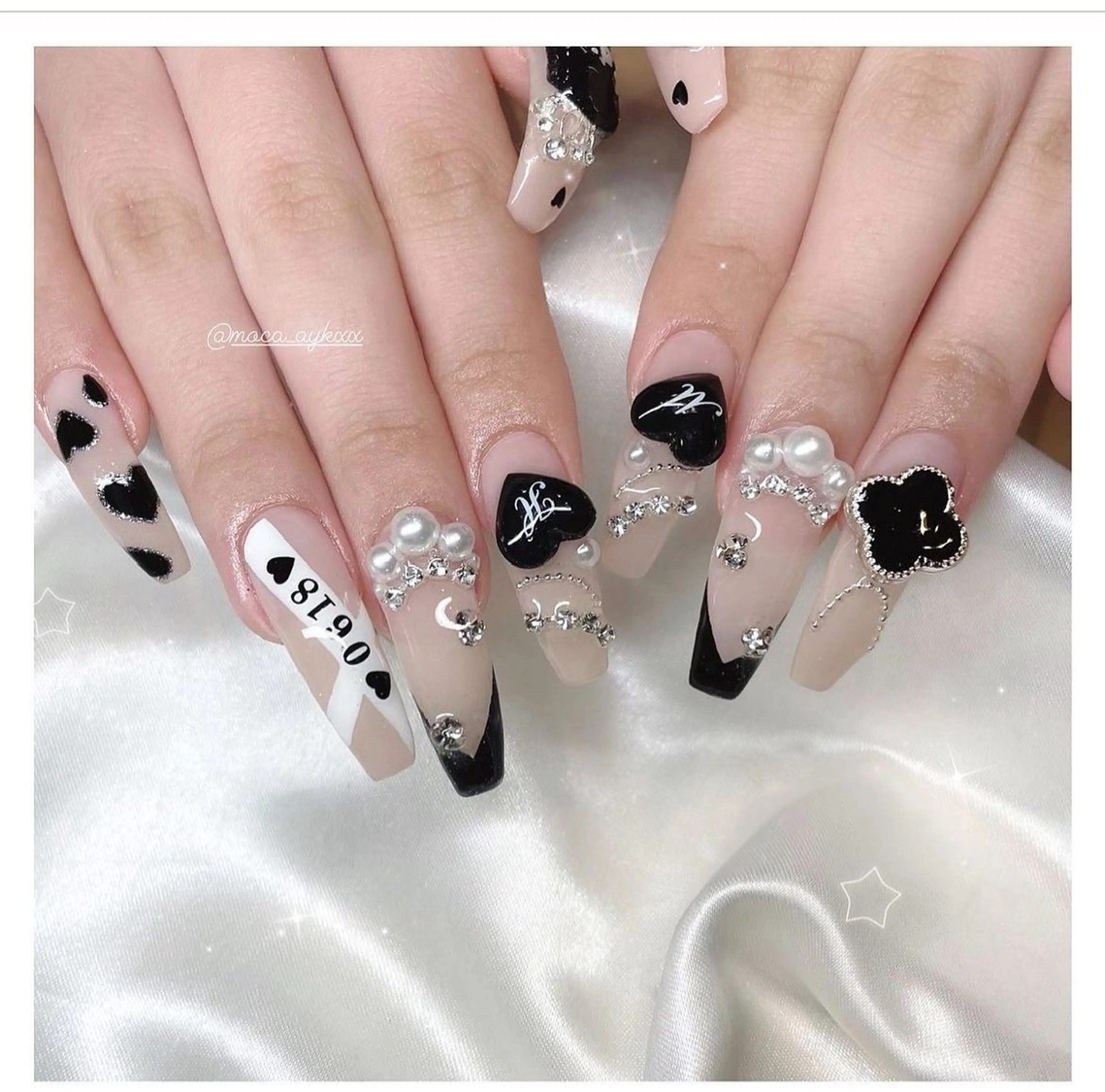 ネイル マグネットネイル ミラーネイル ニュアンスネイル ピンク ネイルチップ Lee Nailsのネイルデザイン