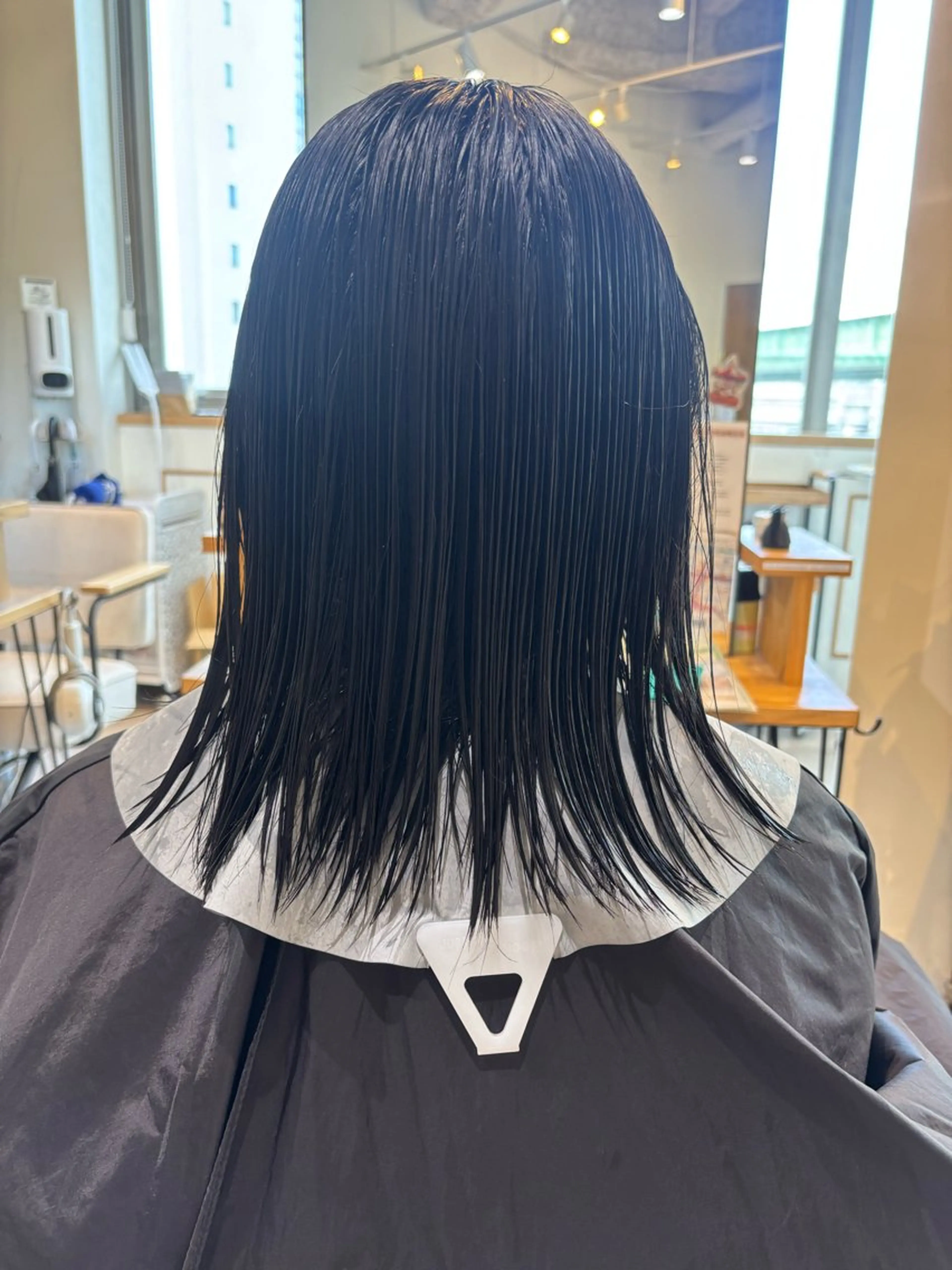 ショート カラー ベージュカラー ブリーチ ケアブリーチ デザインカラー ダブルカラー ヘアカラー 肌に馴染むハイトーン /ミルクティーカラーのヘアスタイル