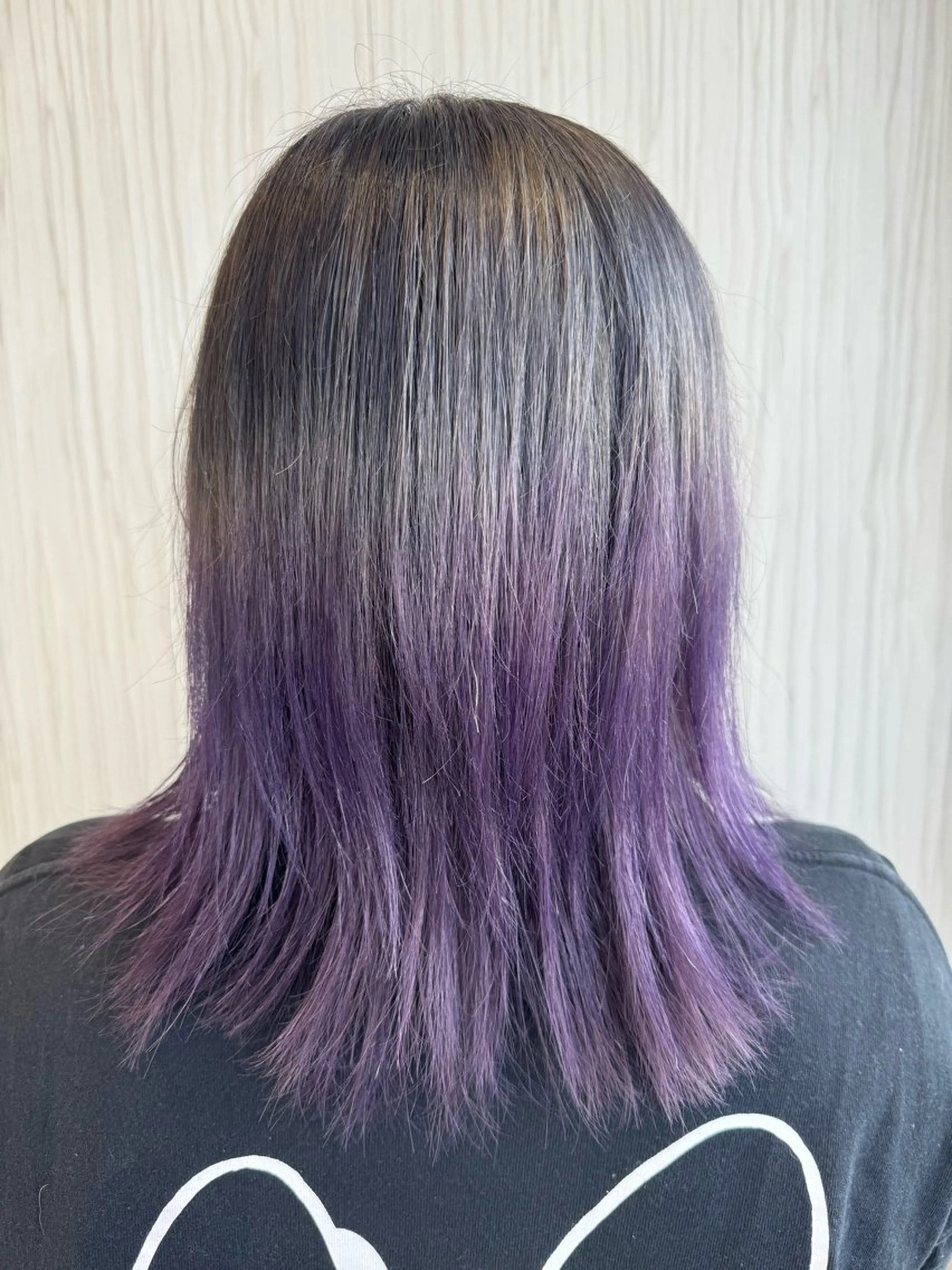 ミディアム パープルカラー カット ヘアカラー 松尾 怜奈のヘアスタイル