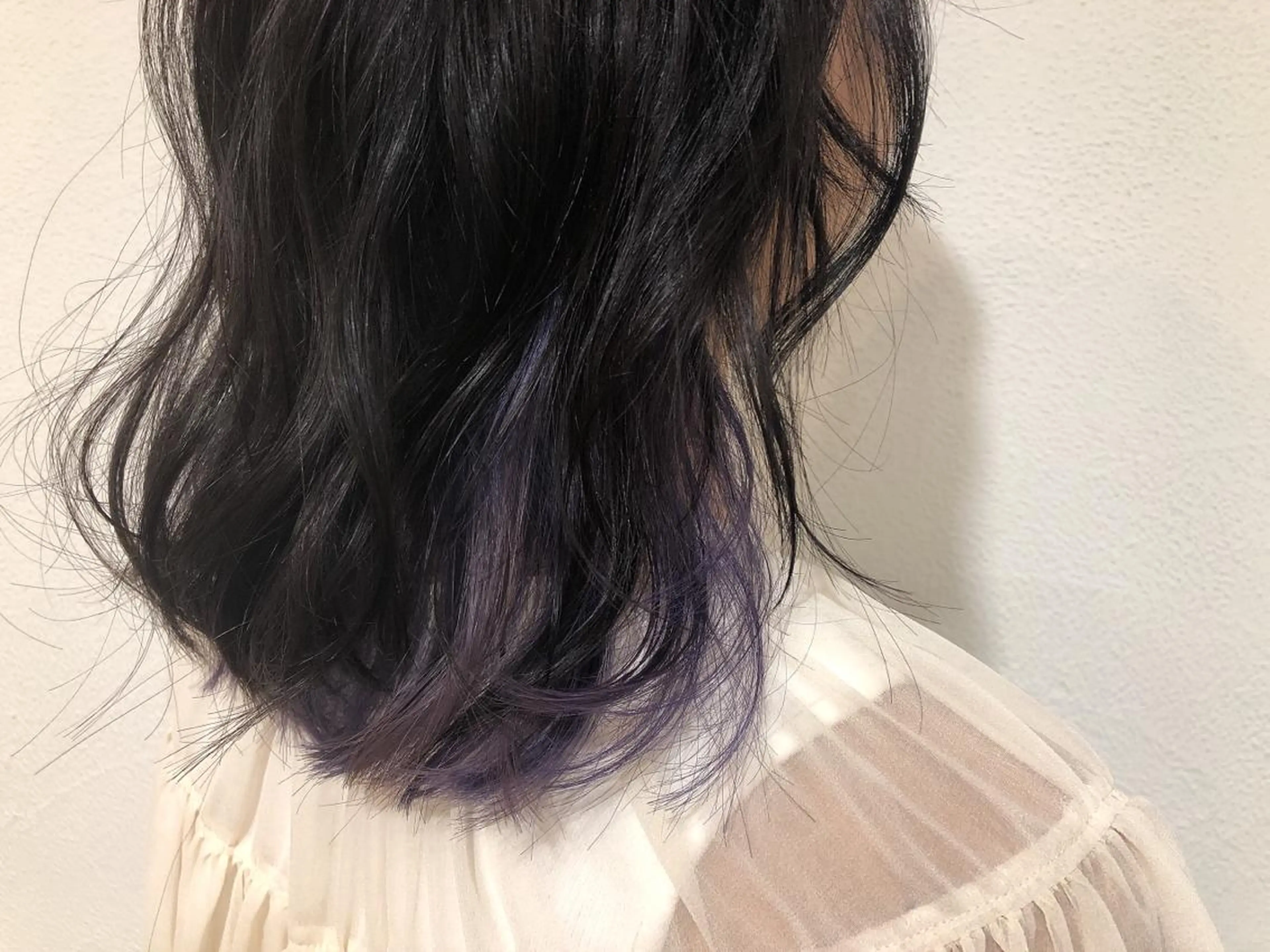 セミロング カラー アッシュ 透明感カラー インナーカラー ラベンダーカラー ラベンダーグレー パ ルのヘアスタイル