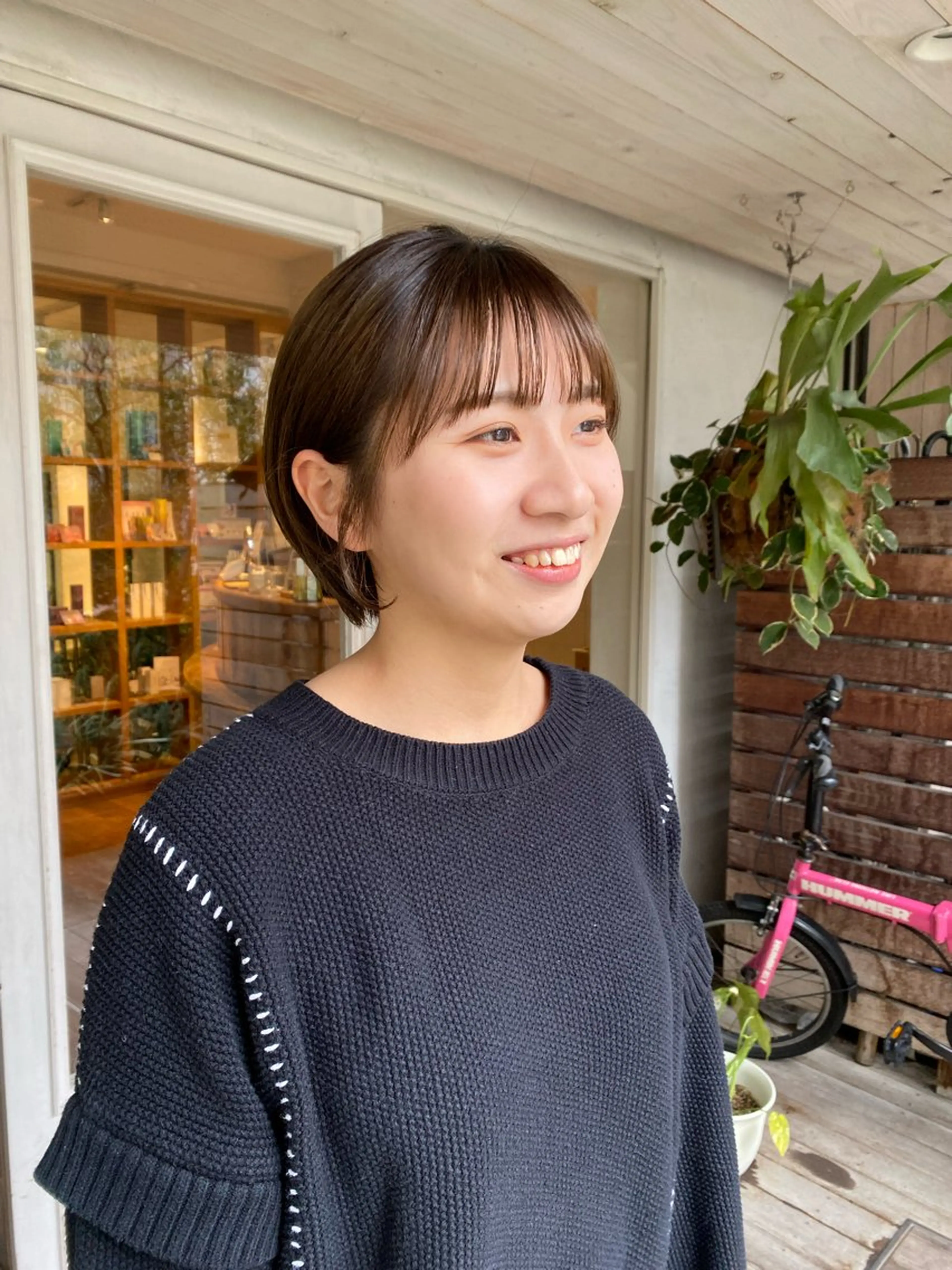 ショート カラー カット ヘアカラー トリートメント BELLA阿部野 TOMOMIのヘアスタイル