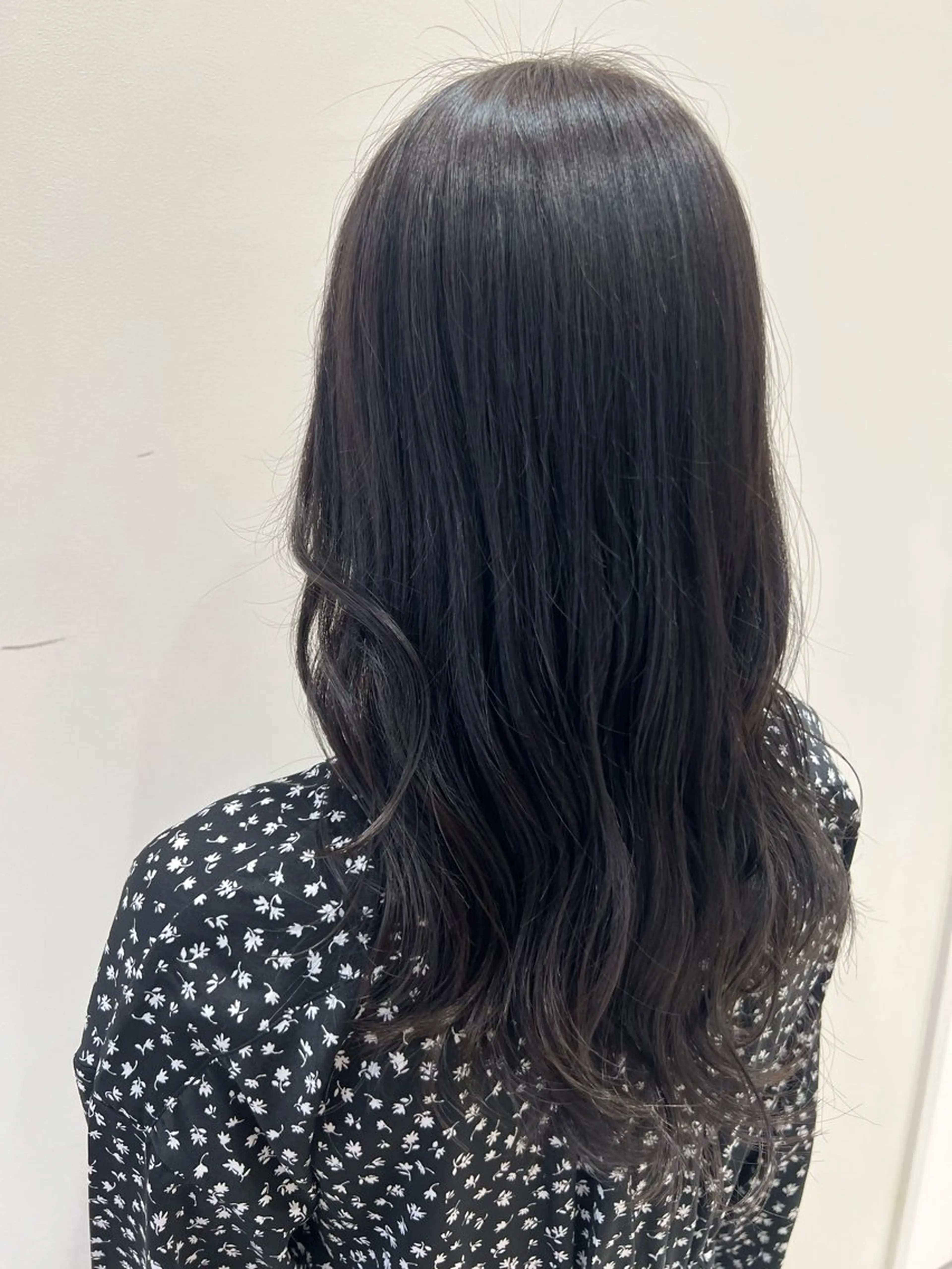 セミロング 森 桃菜のヘアスタイル