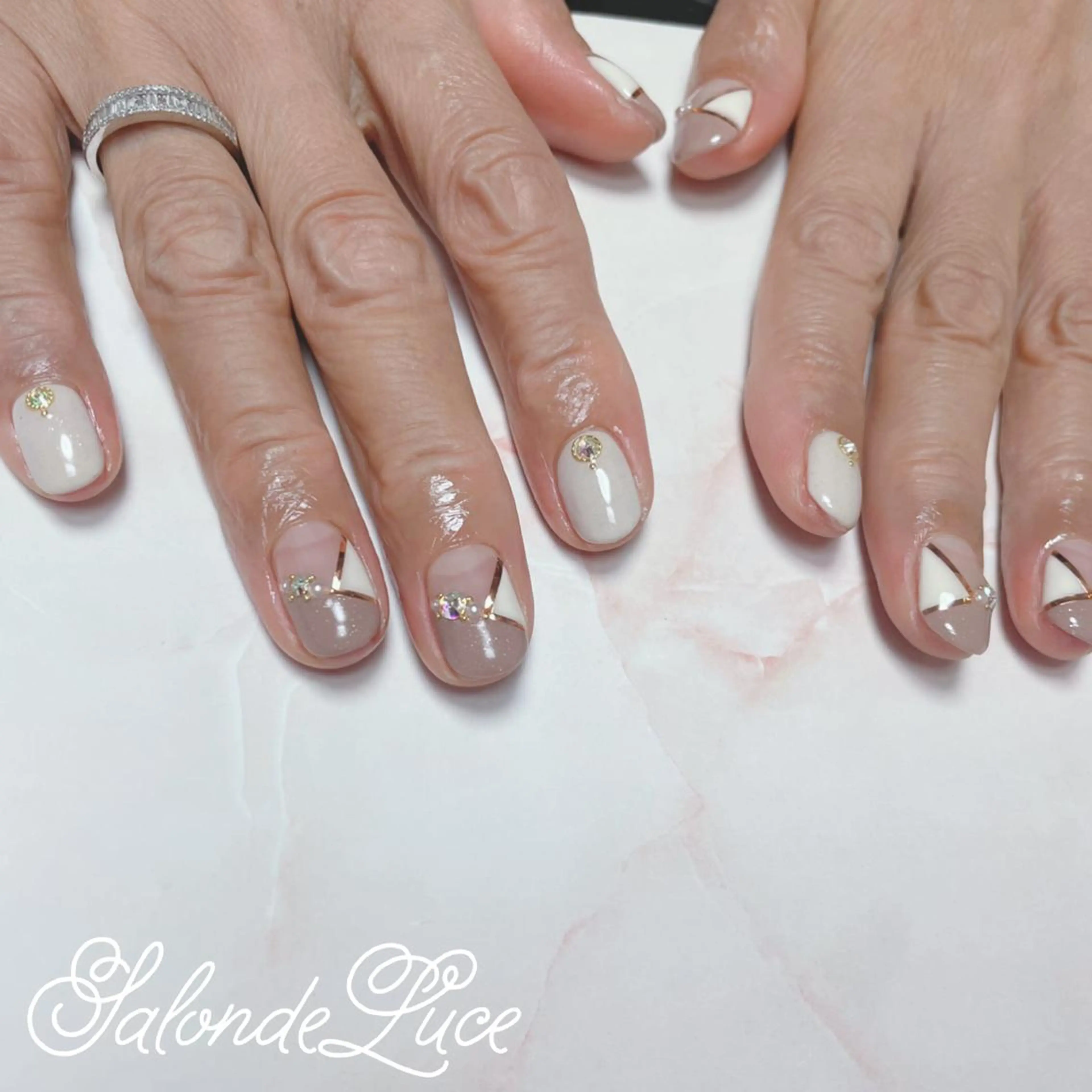 ネイル フレンチネイル ハンドネイル Salon de Luceのネイルデザイン