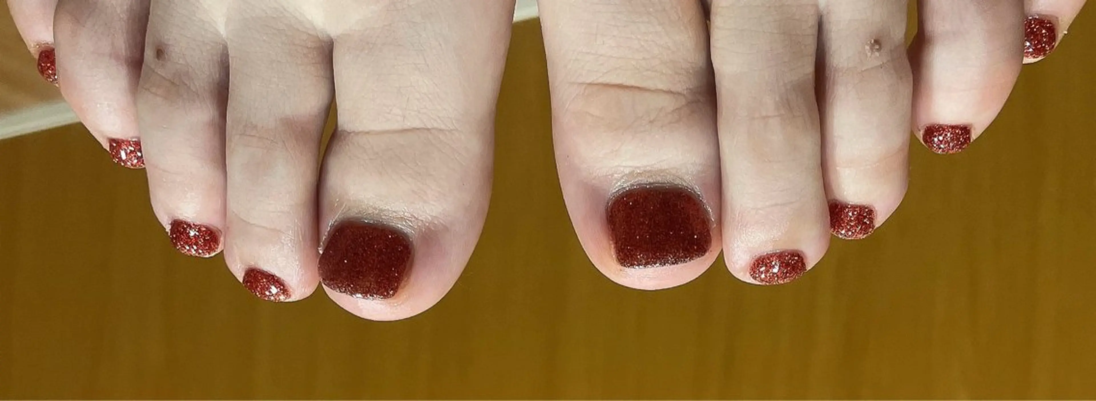 ネイル ラメ(グリッター) フットネイル liberté🫧 新小岩のネイルデザイン