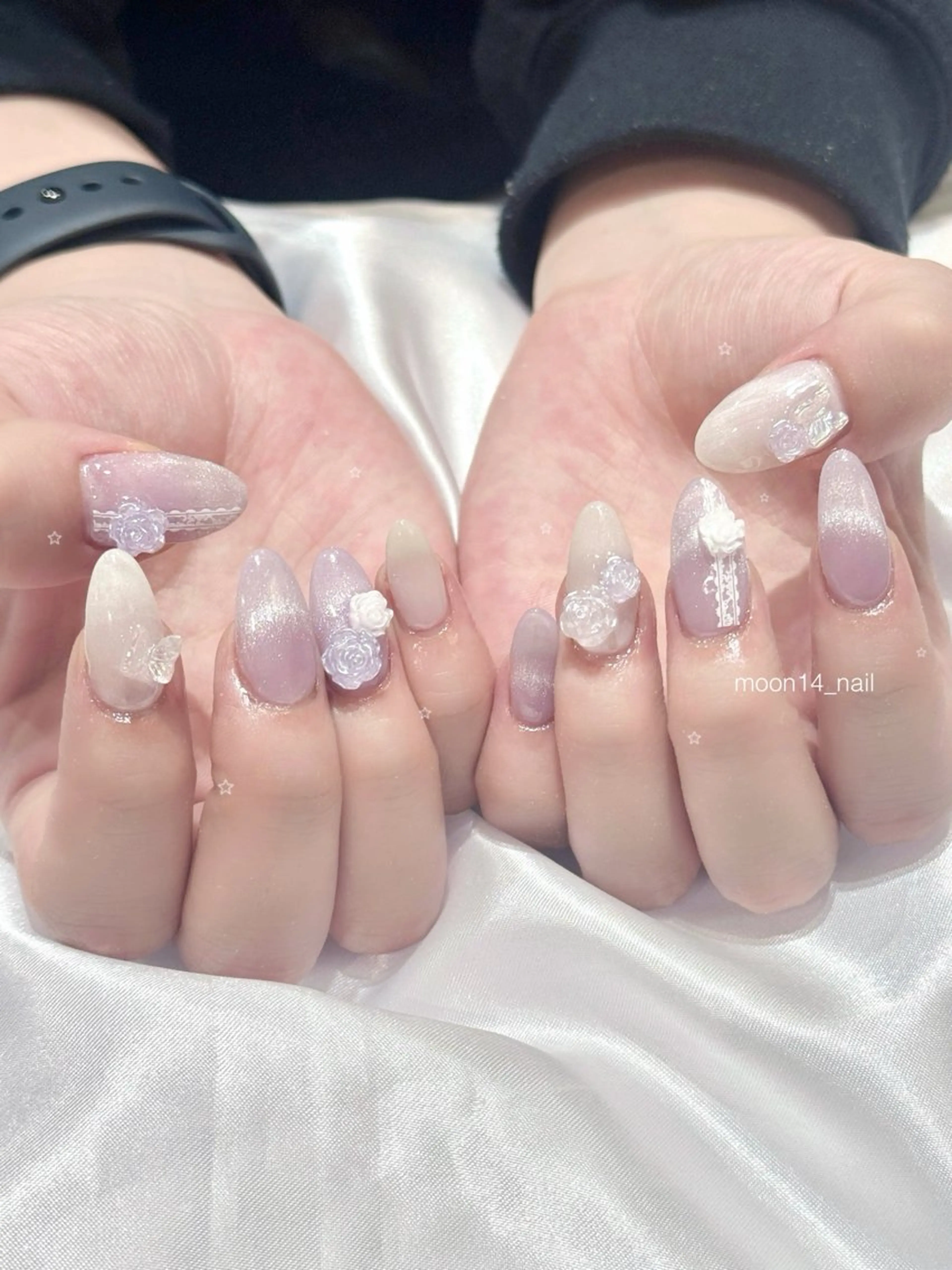 ネイル ジェルネイル ガーリー キラキラネイル レース マグネットネイル natsuki 💫のネイルデザイン