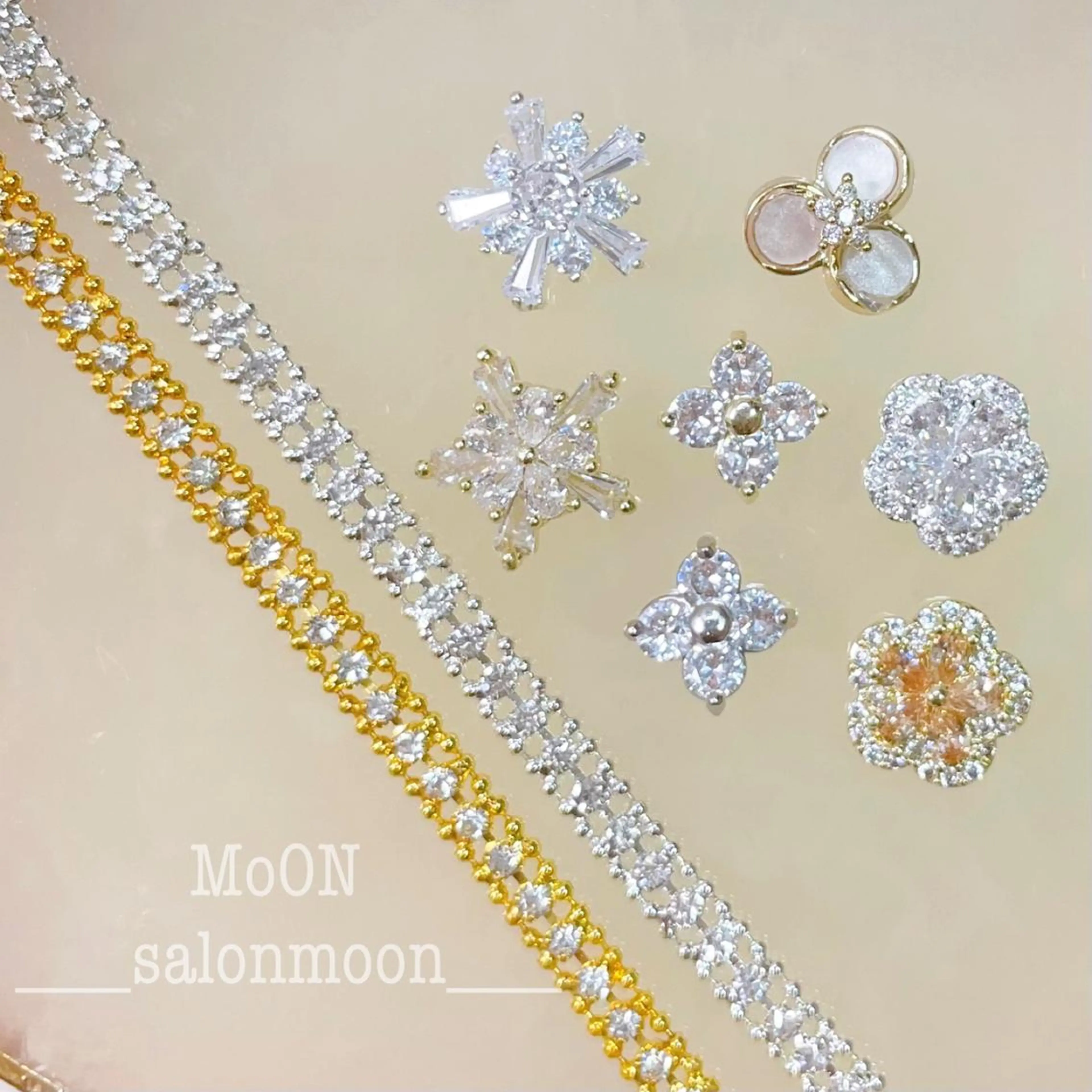 ネイル ハンドネイル ハンドケア MoON...❤︎ MeGuのネイルデザイン