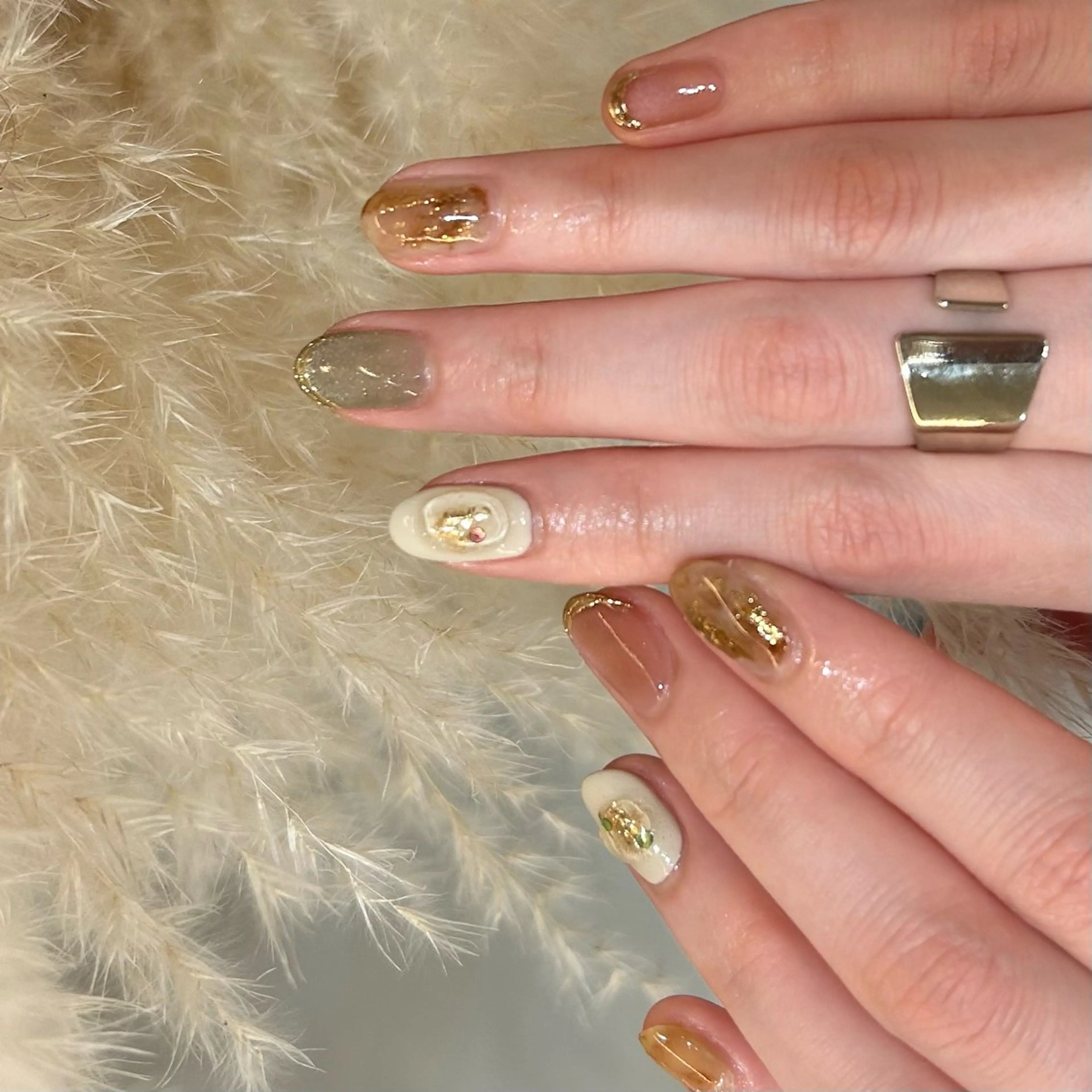 ネイル ハンドネイル shio ♡ 13日空きありのネイルデザイン