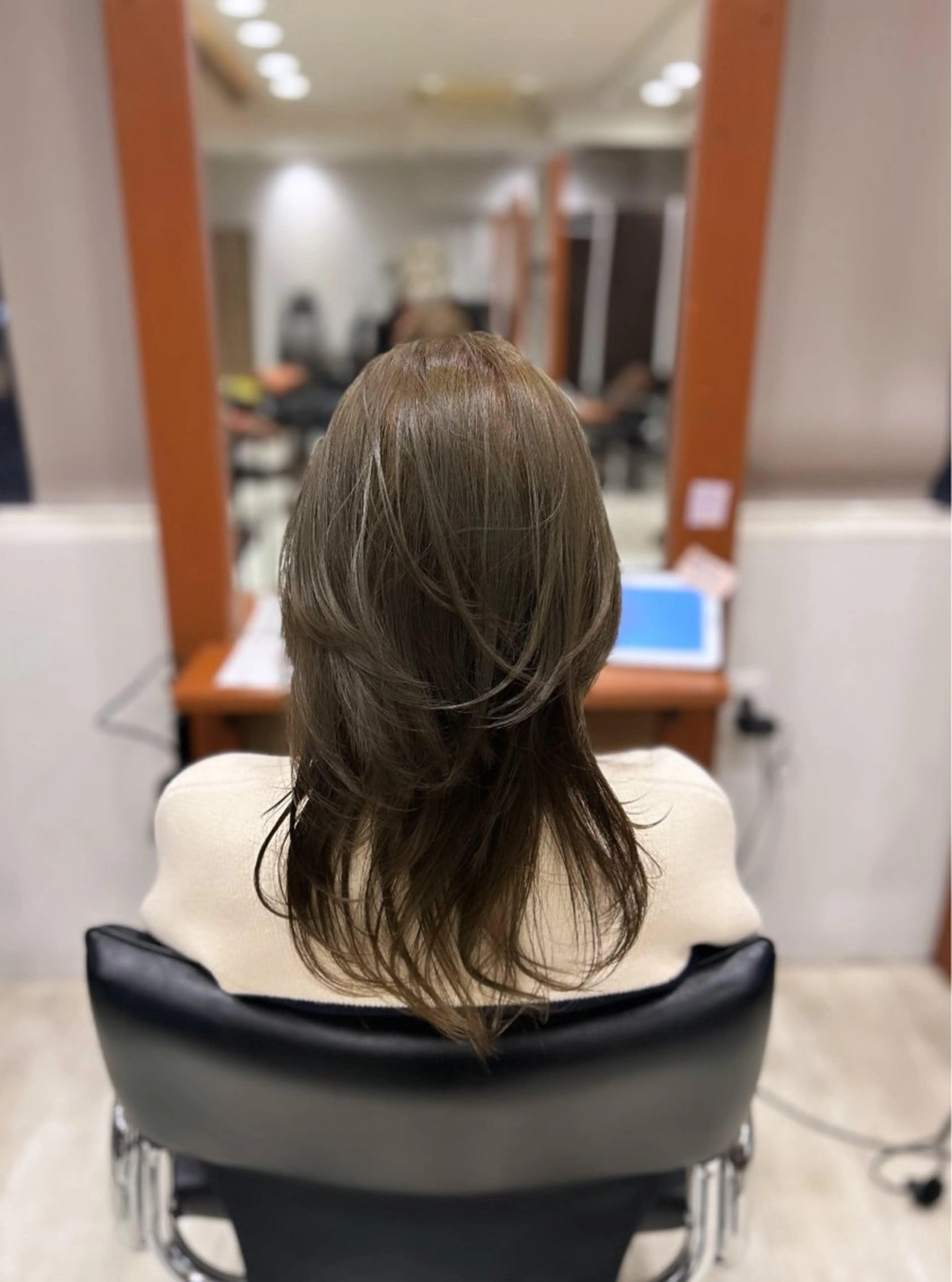 カラー ブリーチ 透明感カラー ダブルカラー ブリーチなしカラー カット ヘアカラー トリートメント CIEL 難波店所属・🎀透明感/レイヤ ー/Kotona🎀のヘアスタイル