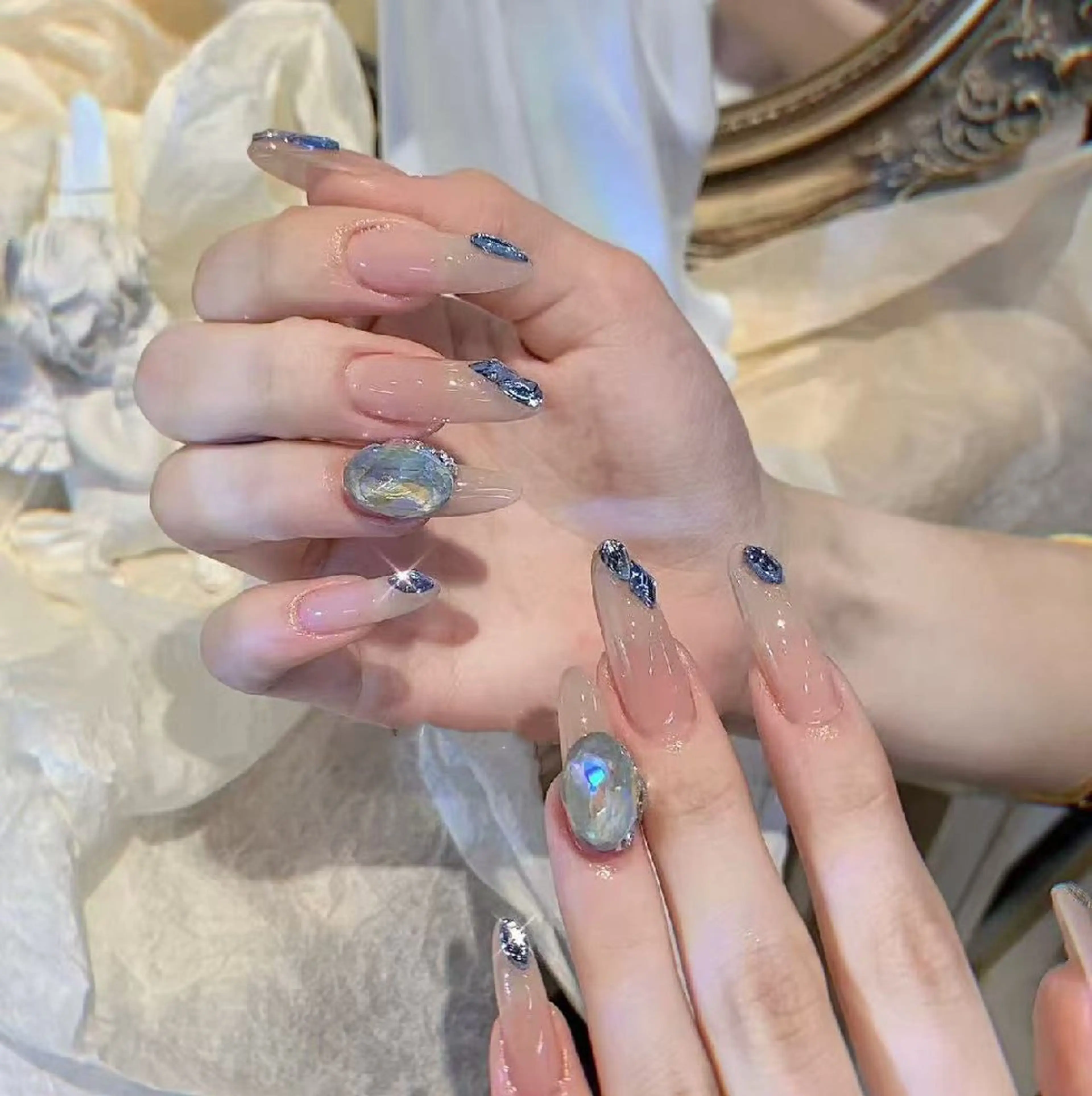 ネイル オーロラネイル フラワーネイル フットネイル フレンチネイル ジェルネイル ハンドネイル Oomiya 服部のネイルデザイン