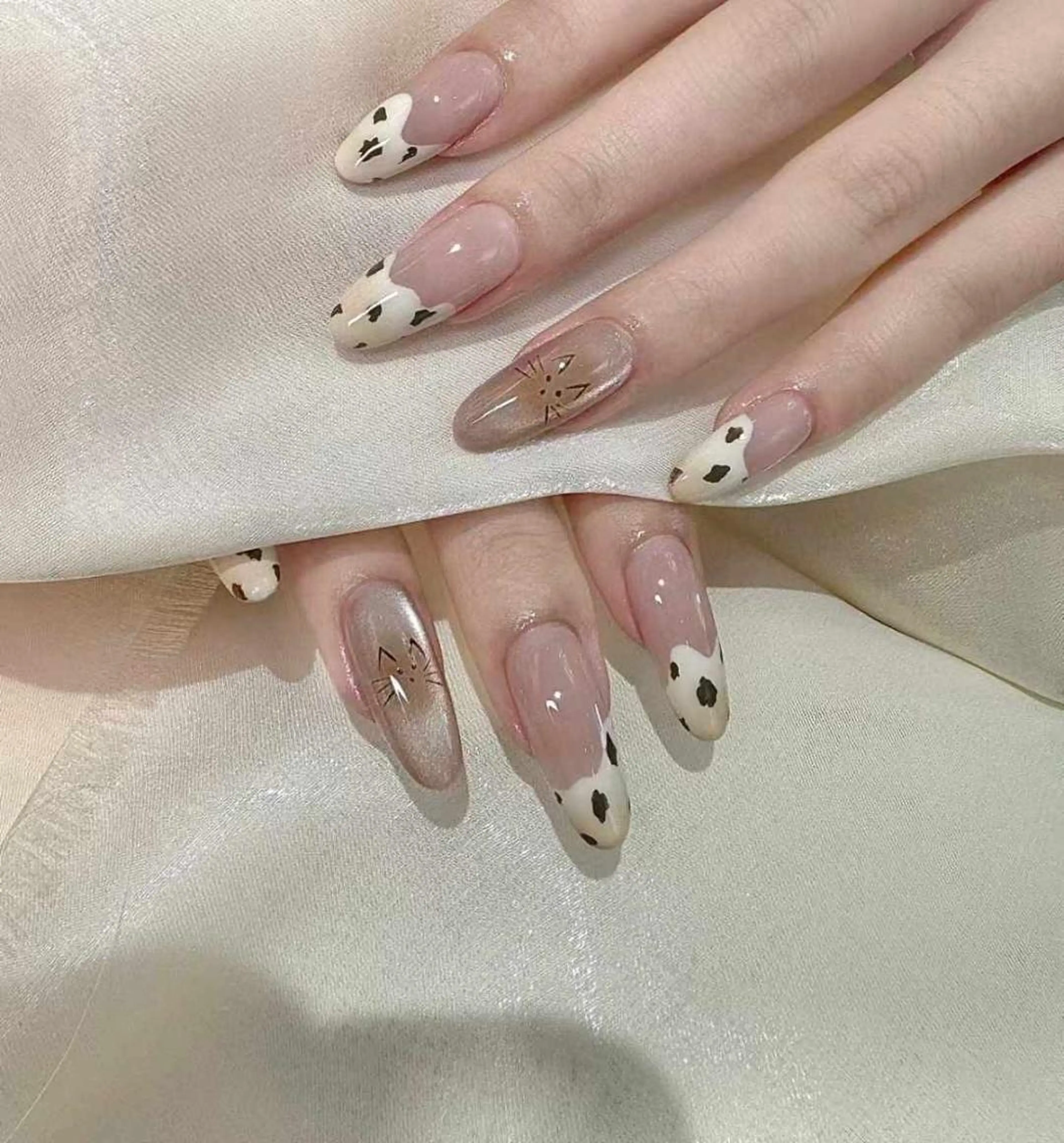 ネイル VIVIAN リサのネイルデザイン