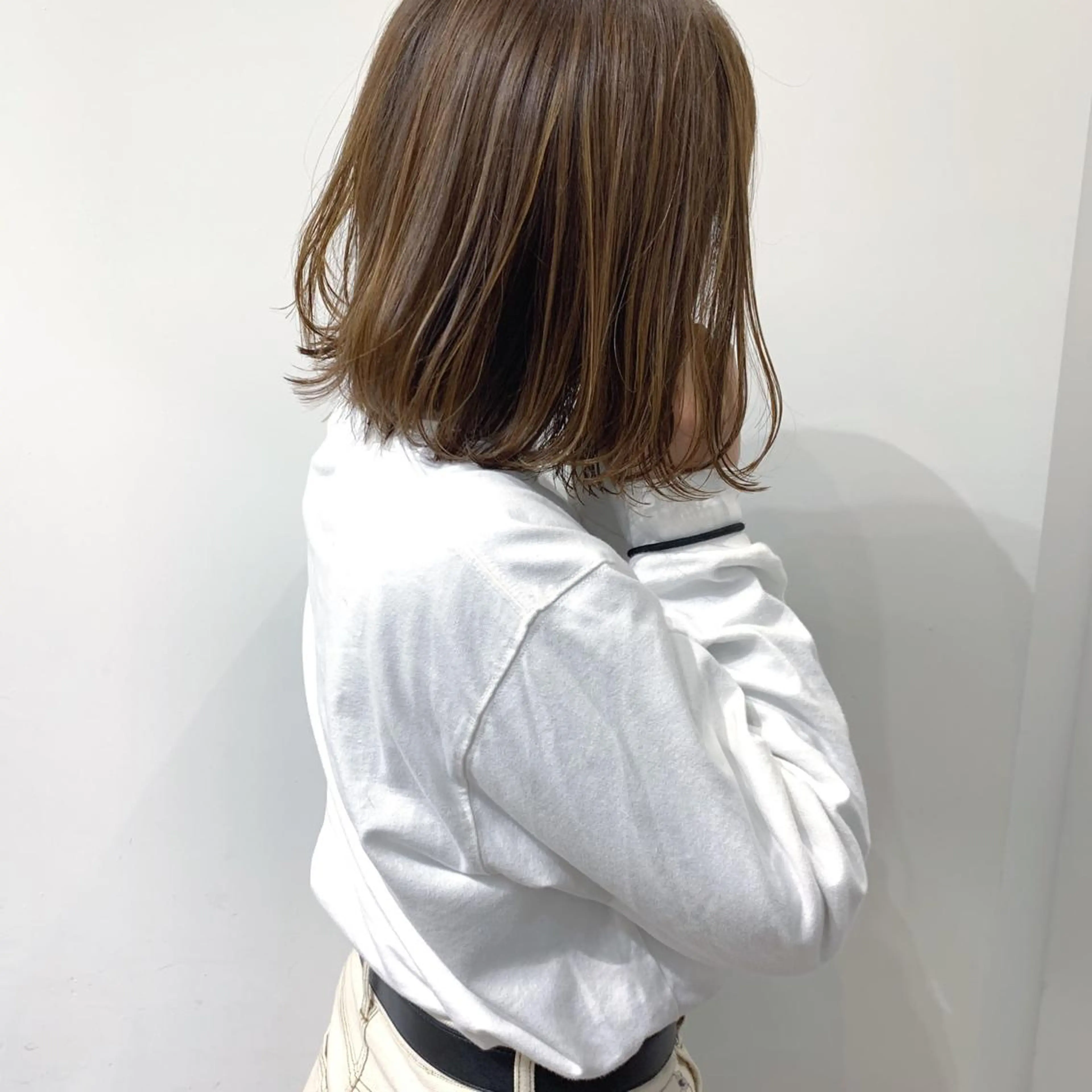 ミディアム REBECCA byCURACIONのヘアスタイル