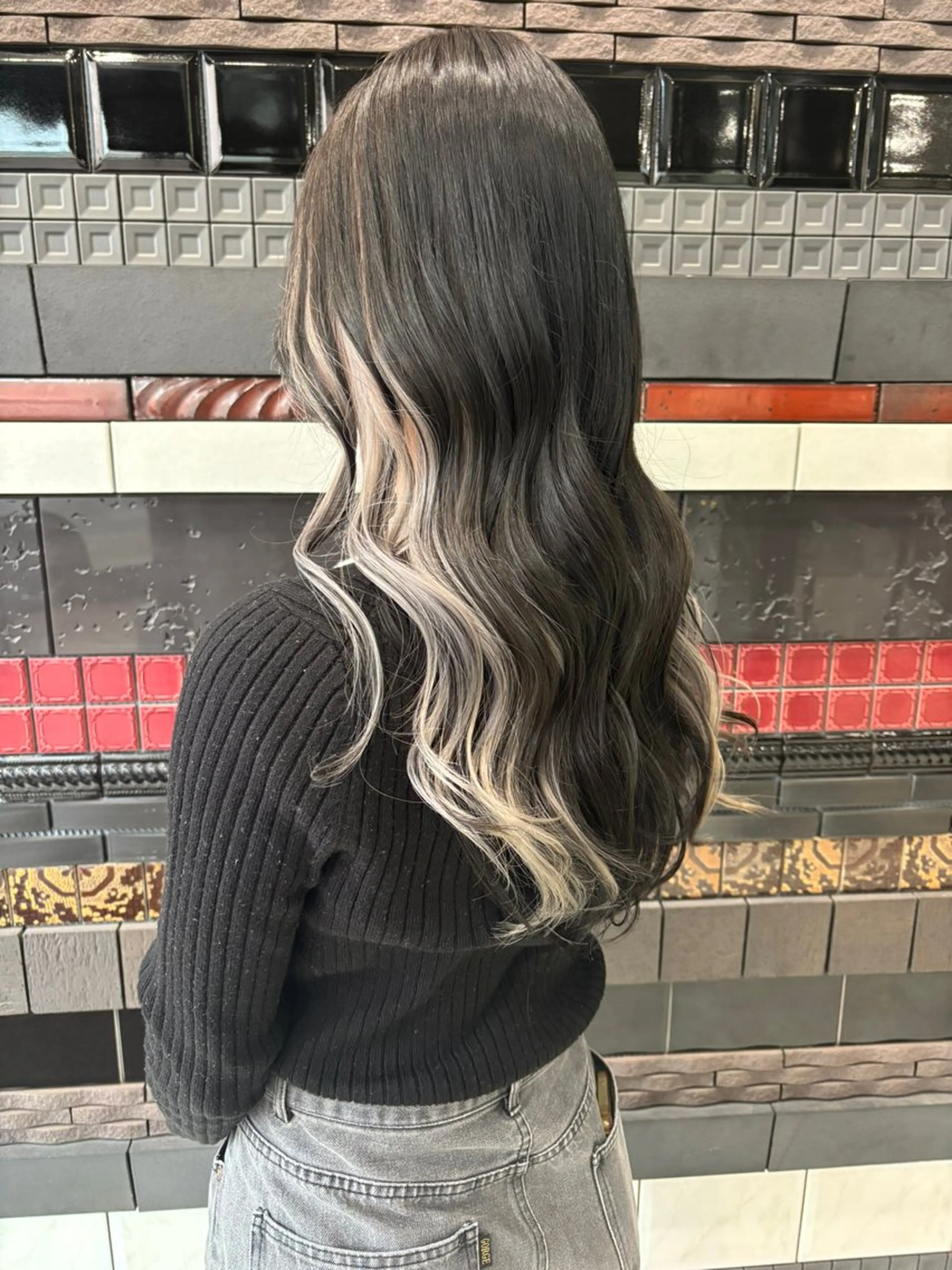 セミロング design salonLia所属・色落ちまで2度綺麗な ハイトーン🪞/ミクのヘアスタイル