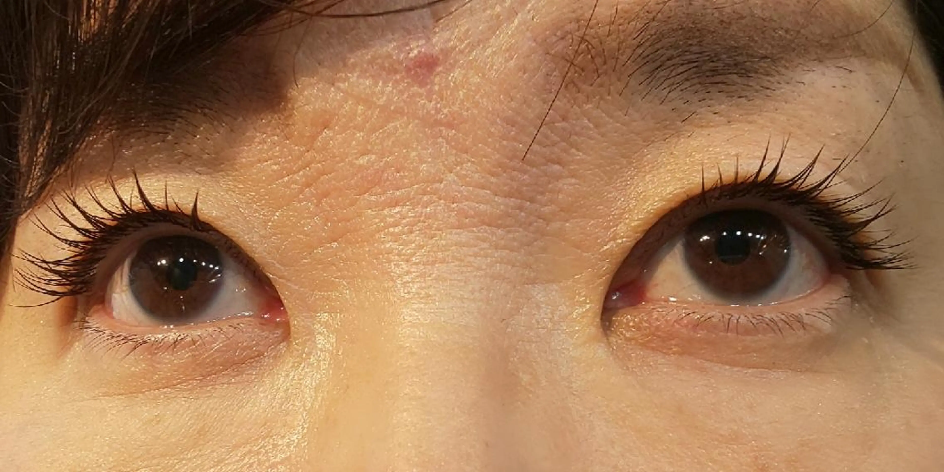 マツエク・マツパ カラーマツエク verba バーバの眉毛・アイブロウイメージ