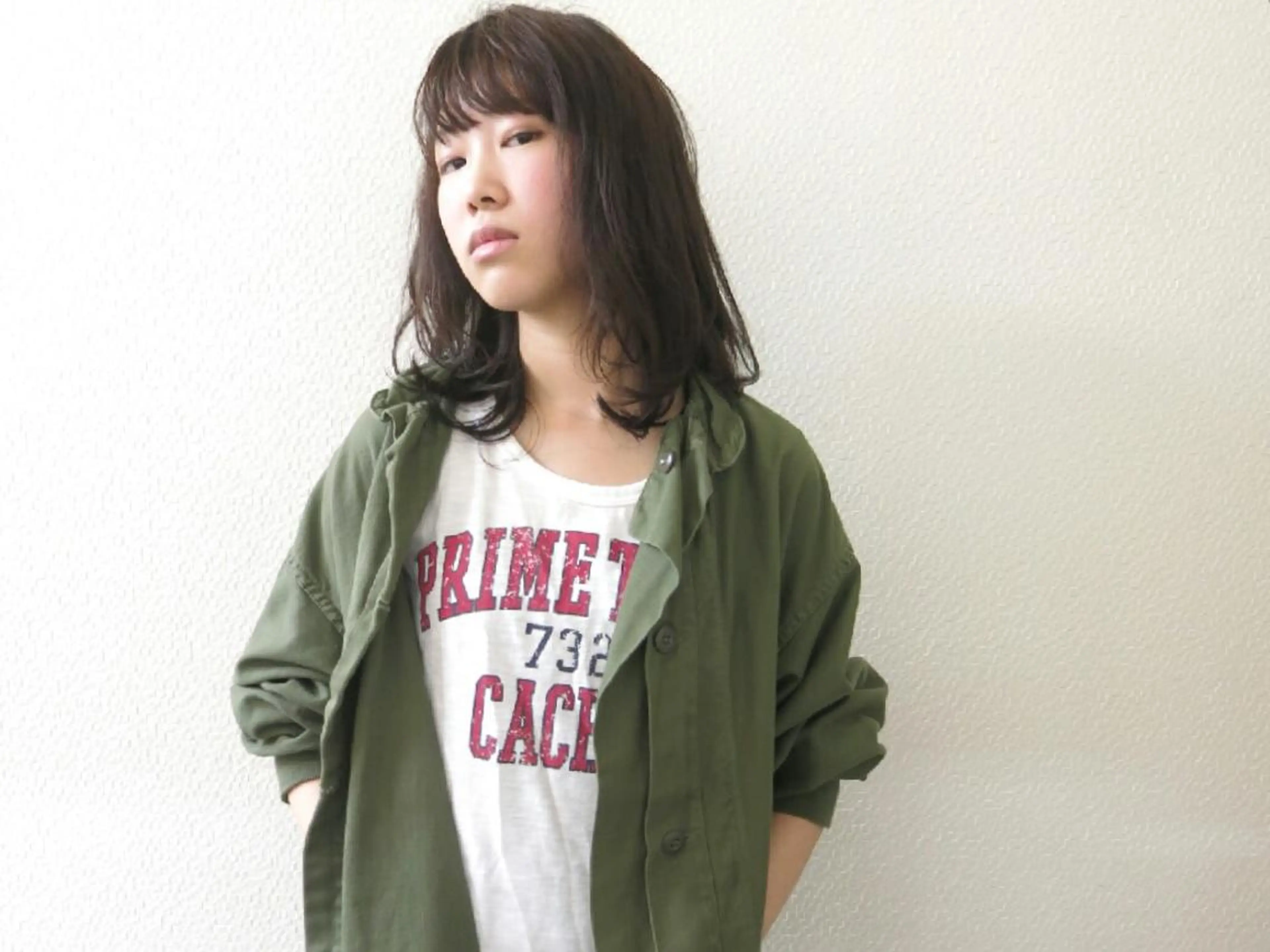 ミディアム カラー セミロング 芝 幸大のヘアスタイル