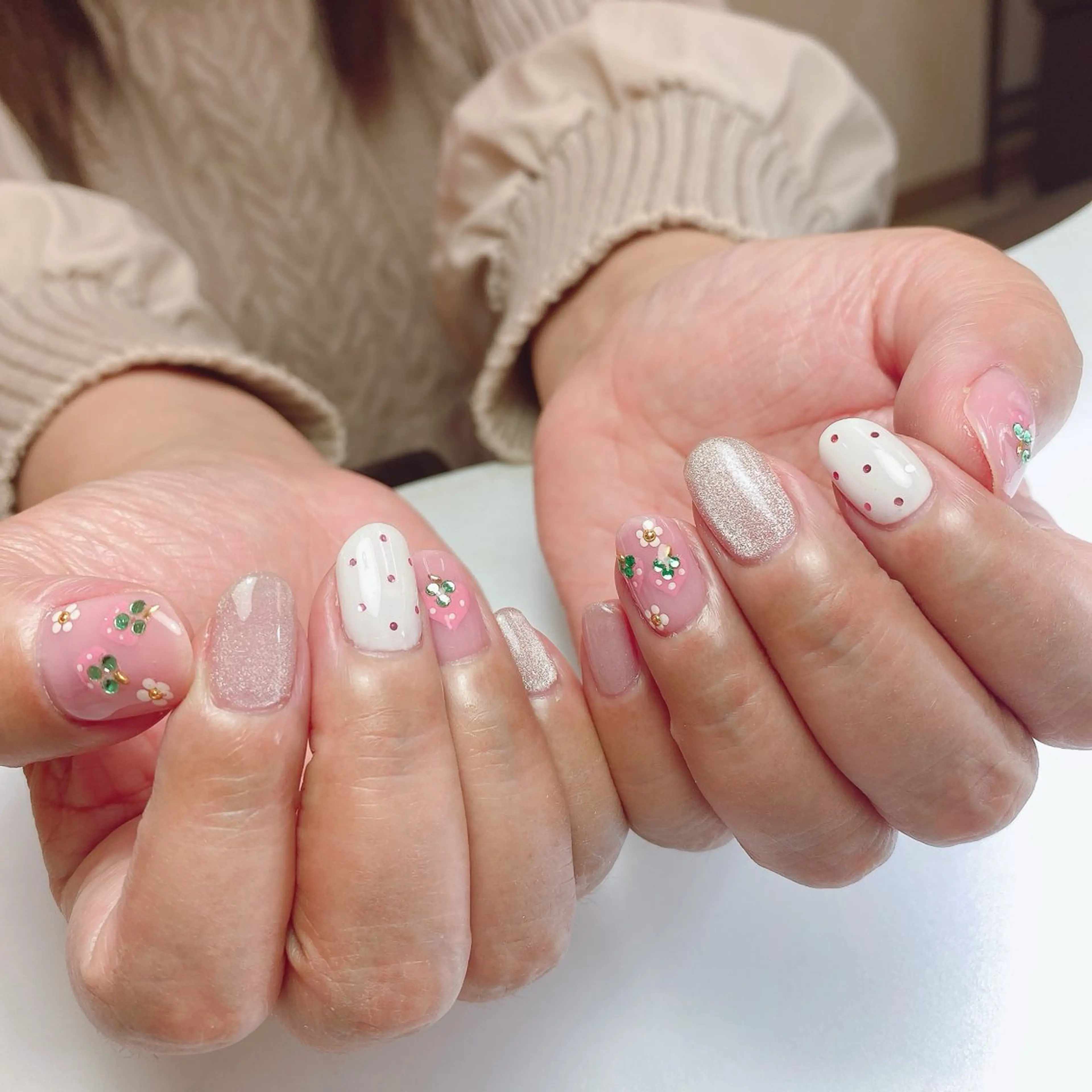 ミディアム 石原 夕華のネイルデザイン