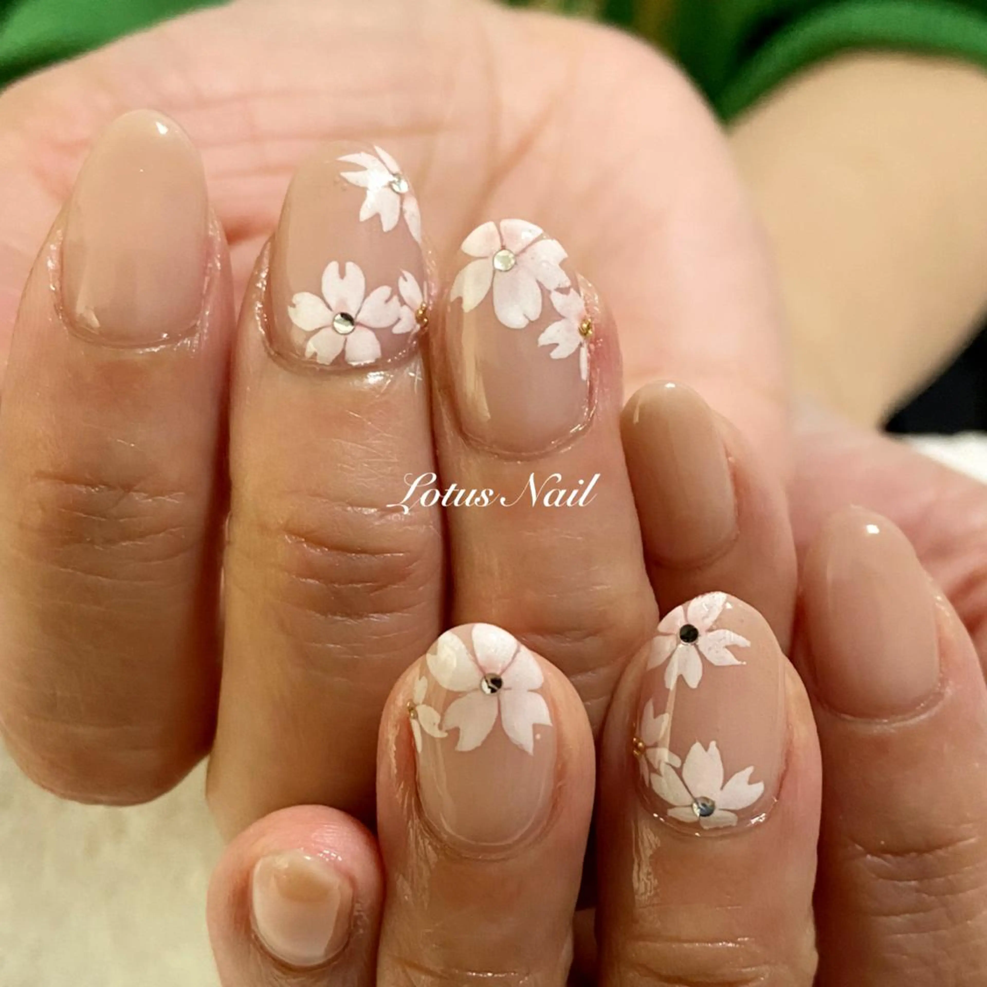 ネイル Lotus Nailのネイルデザイン