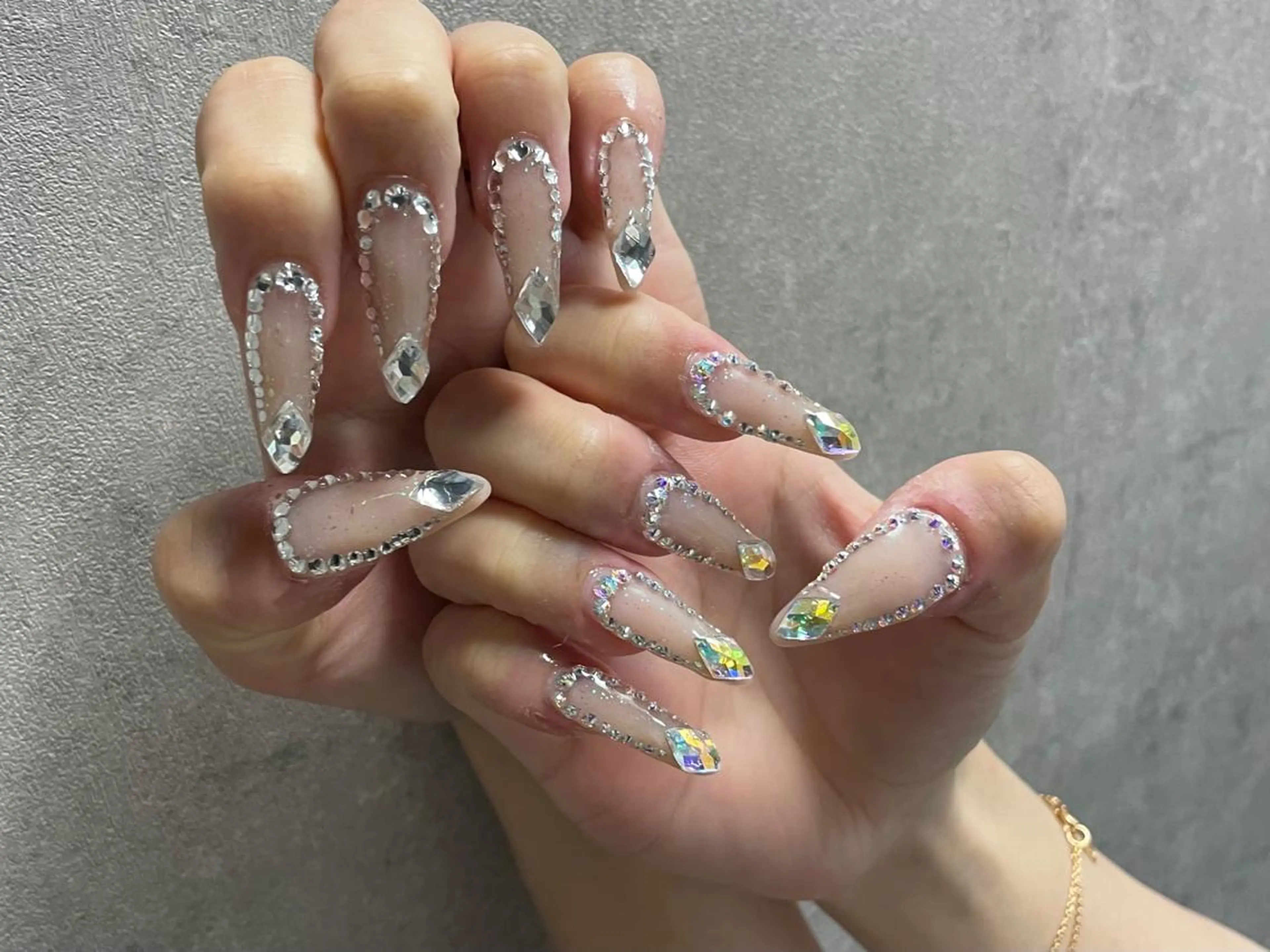 ネイル nailstudio eviz新宿店のネイルデザイン