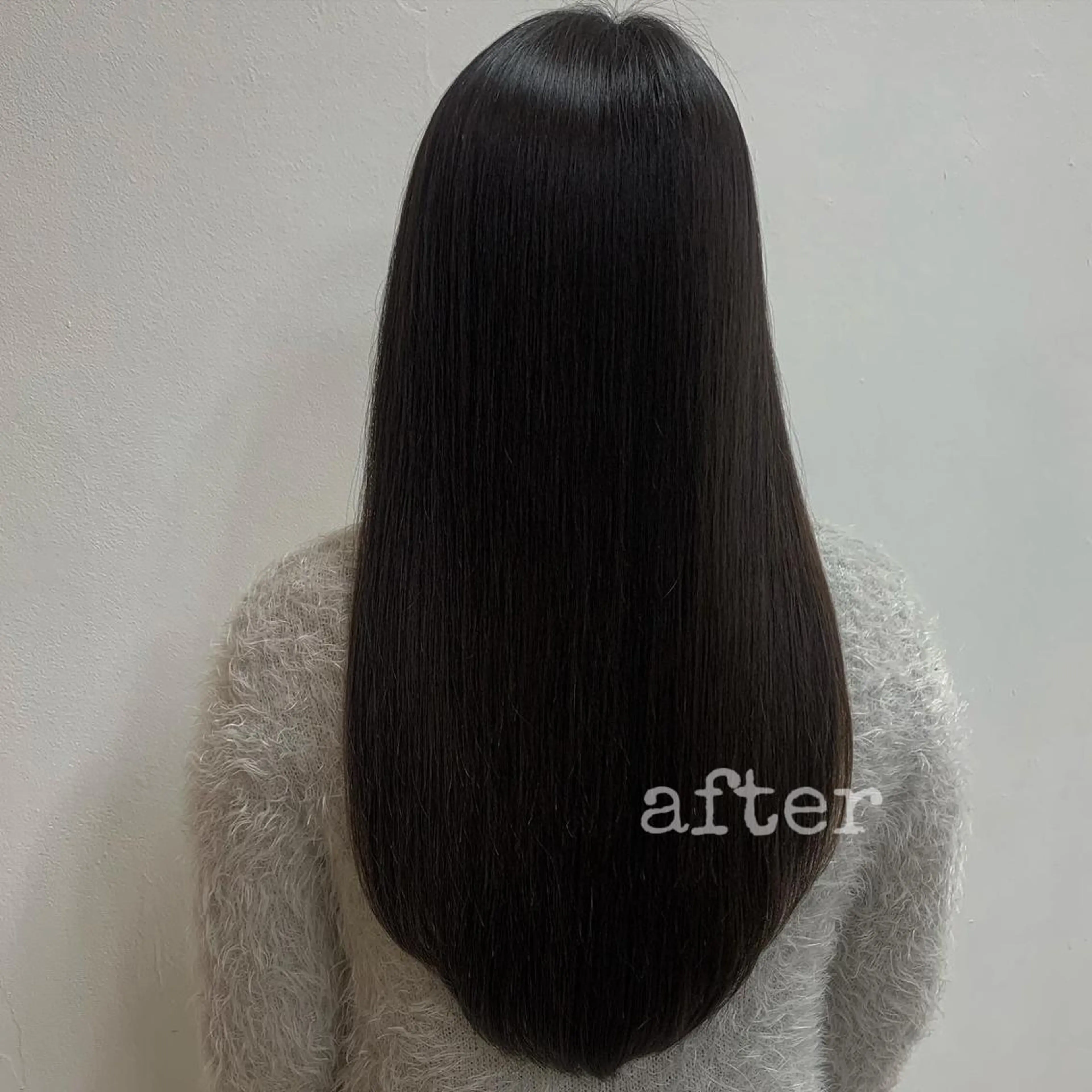 ロング 縮毛矯正 黒田 優衣のヘアスタイル