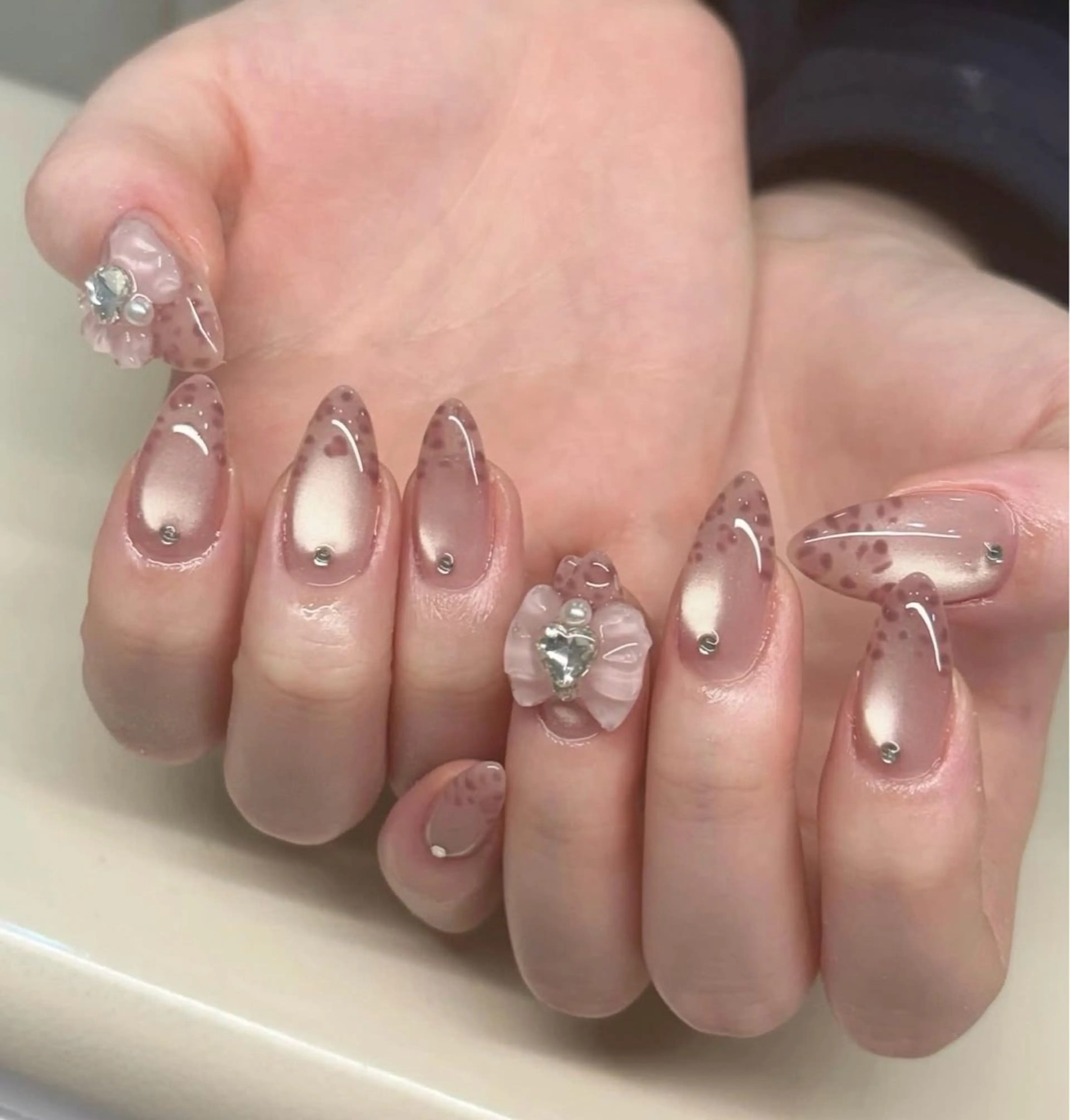 ネイル ハンドネイル Theone栄店 赤松のネイルデザイン