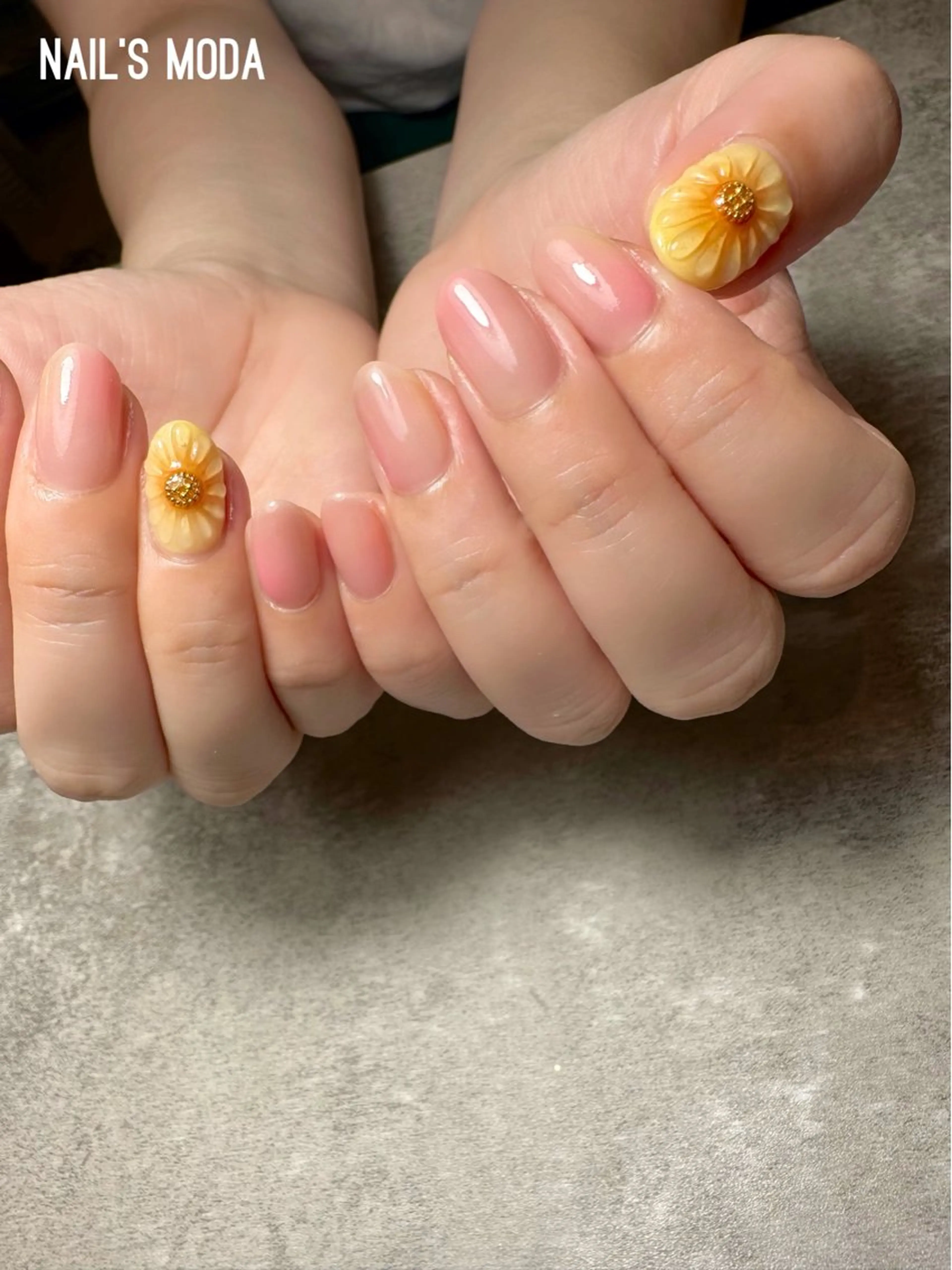 ネイル NAIL'S MODAのネイルデザイン
