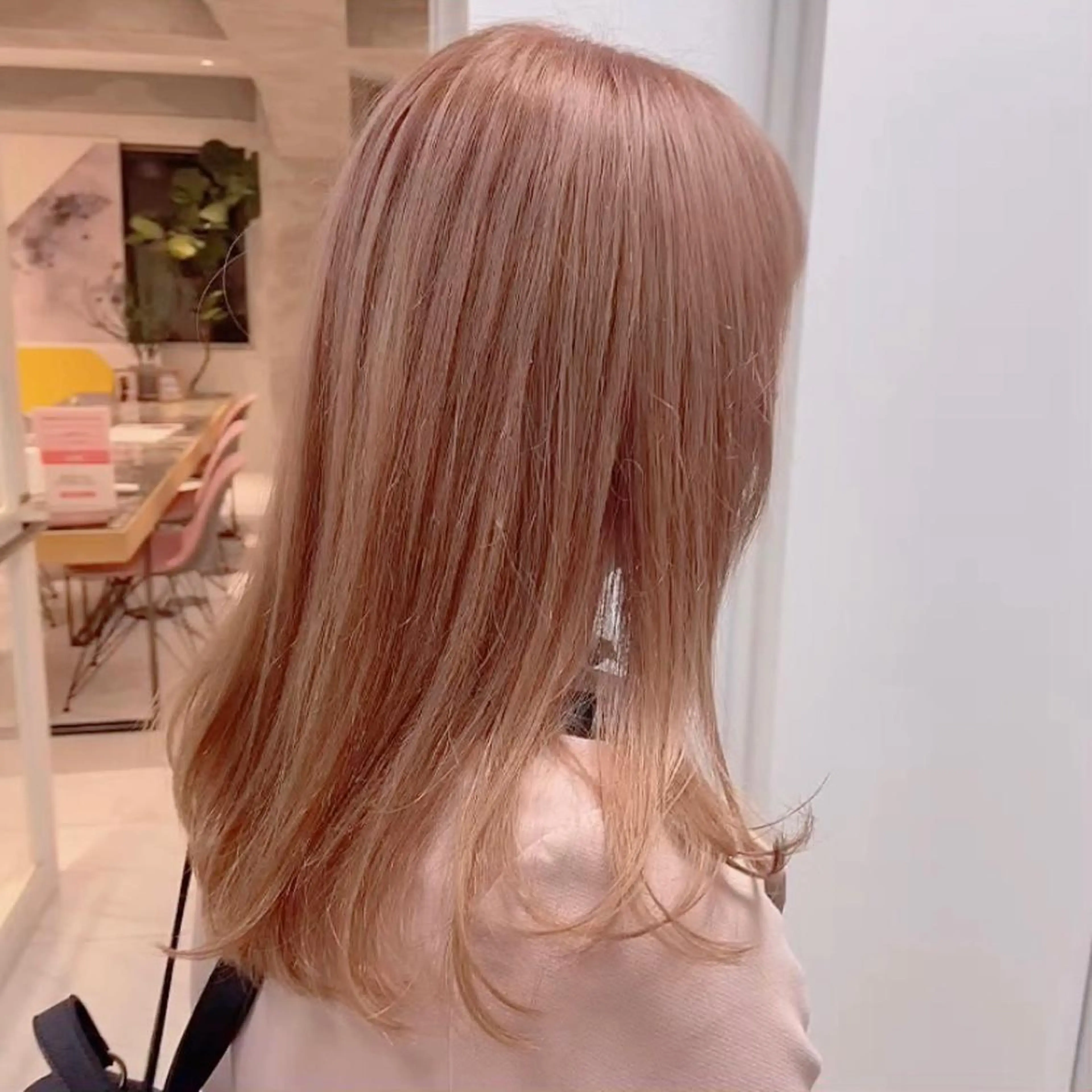 セミロング カラー APOLLO♡ ＭＩＯのヘアスタイル