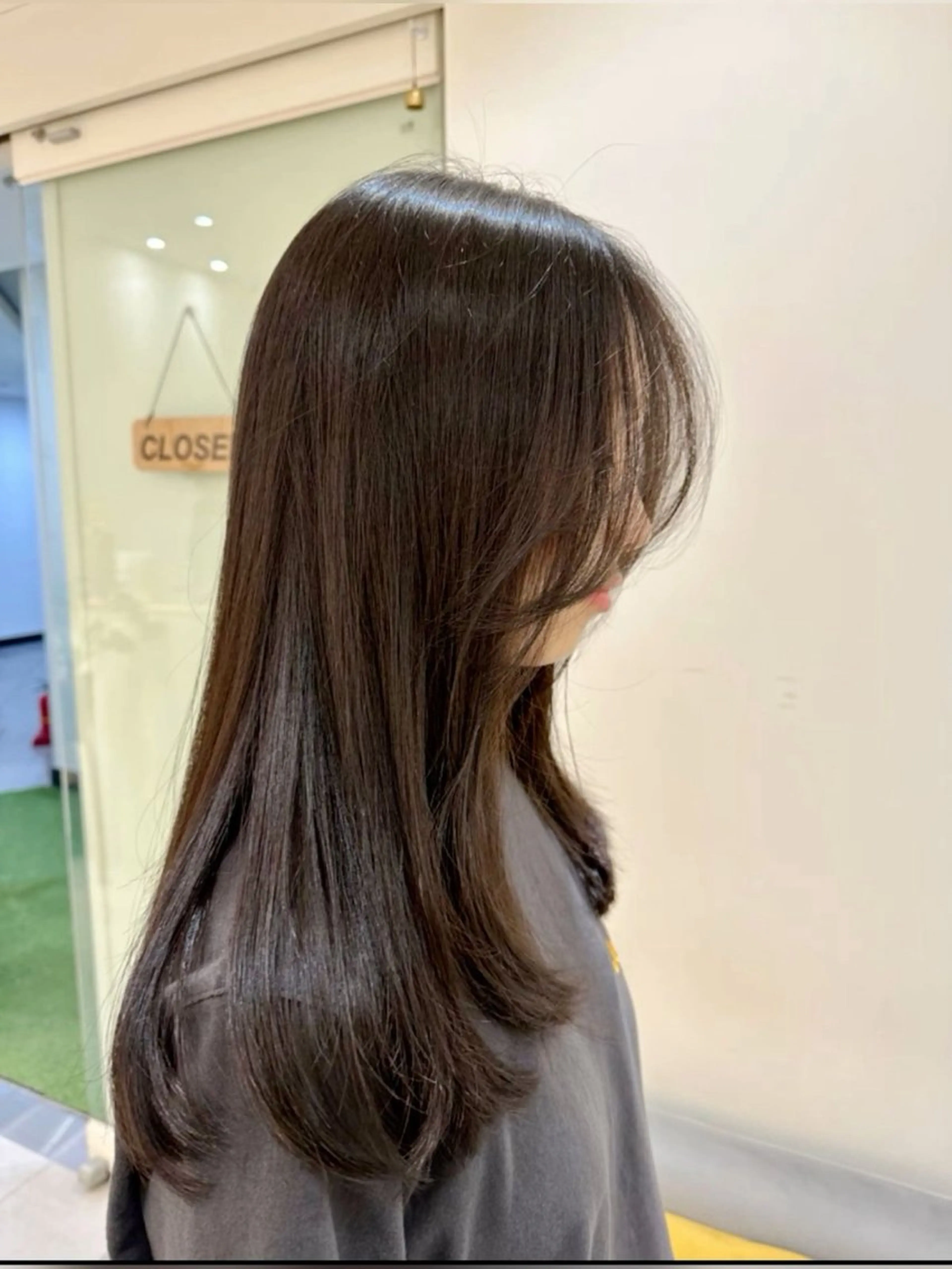 【モデル募集】リタッチカラー¥1000✨根元のみ自然に馴染ませます・根元2​〜​3cmまで・明るさ変更なしの写真