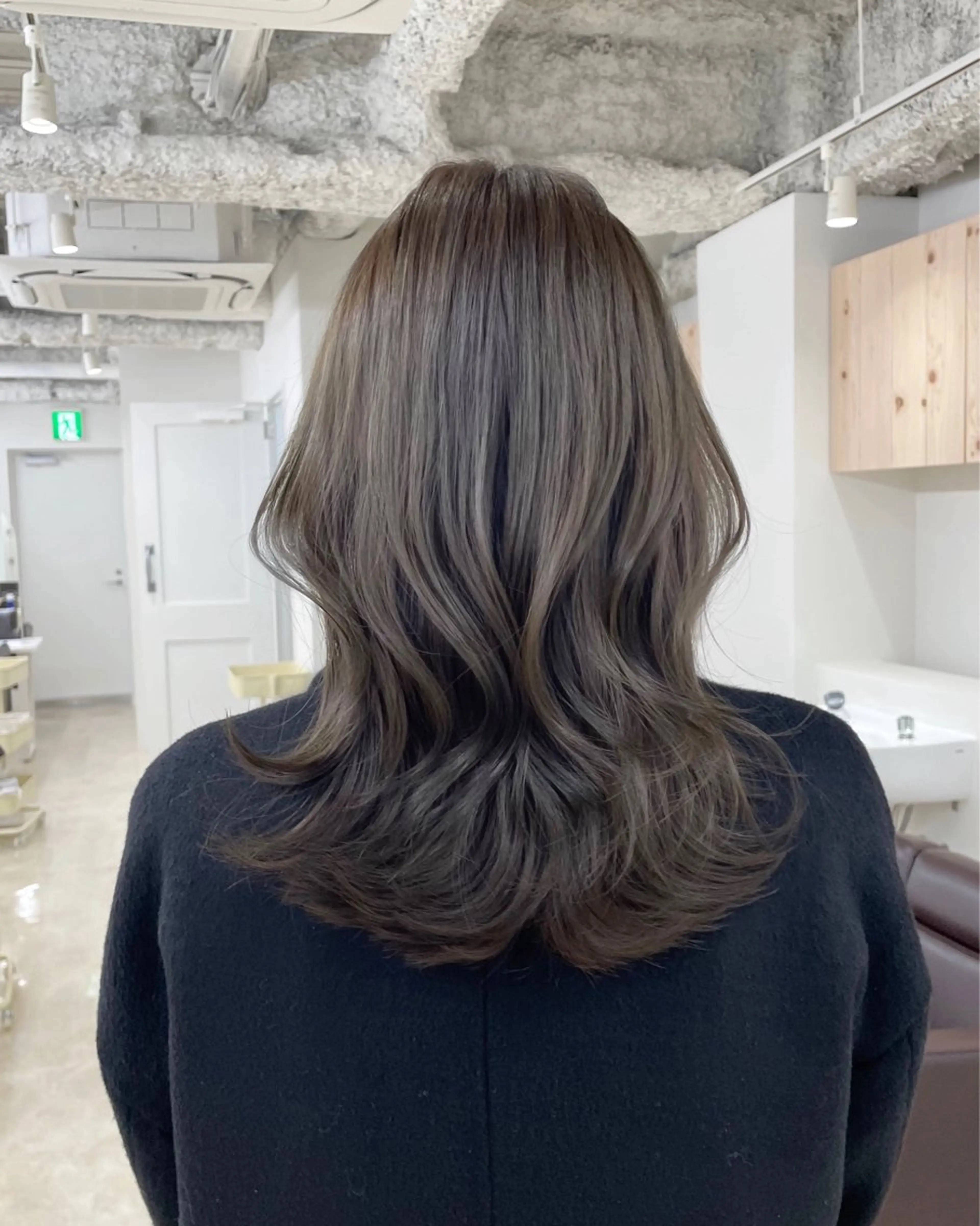 ロング カラー カット ヘアカラー トリートメント ヘアセット 新宿/韓国ヘア/ 髪質改善ストレートのヘアスタイル