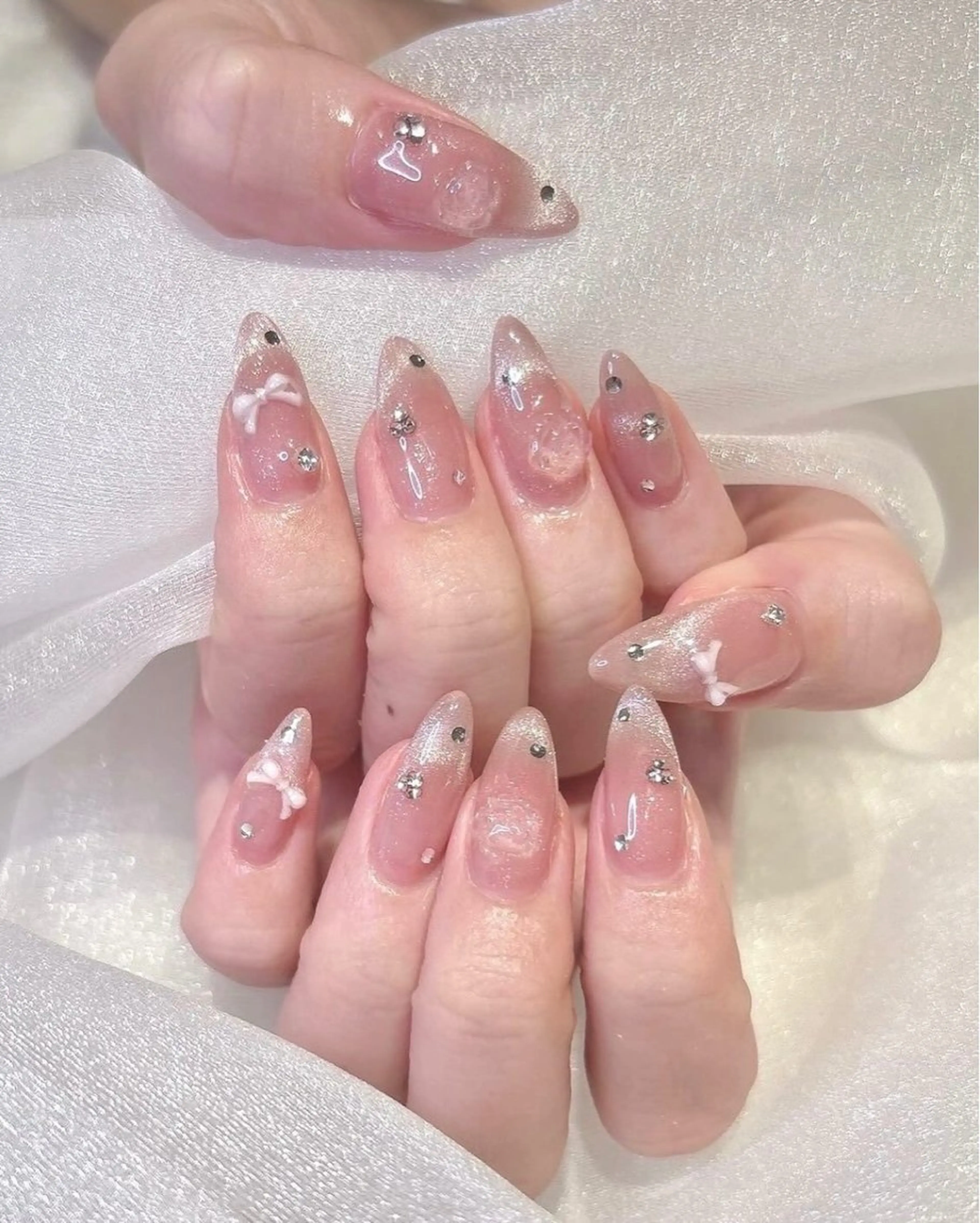 カラー グラデーションカラー ピンクカラー ハンドネイル AIN Nailのネイルデザイン