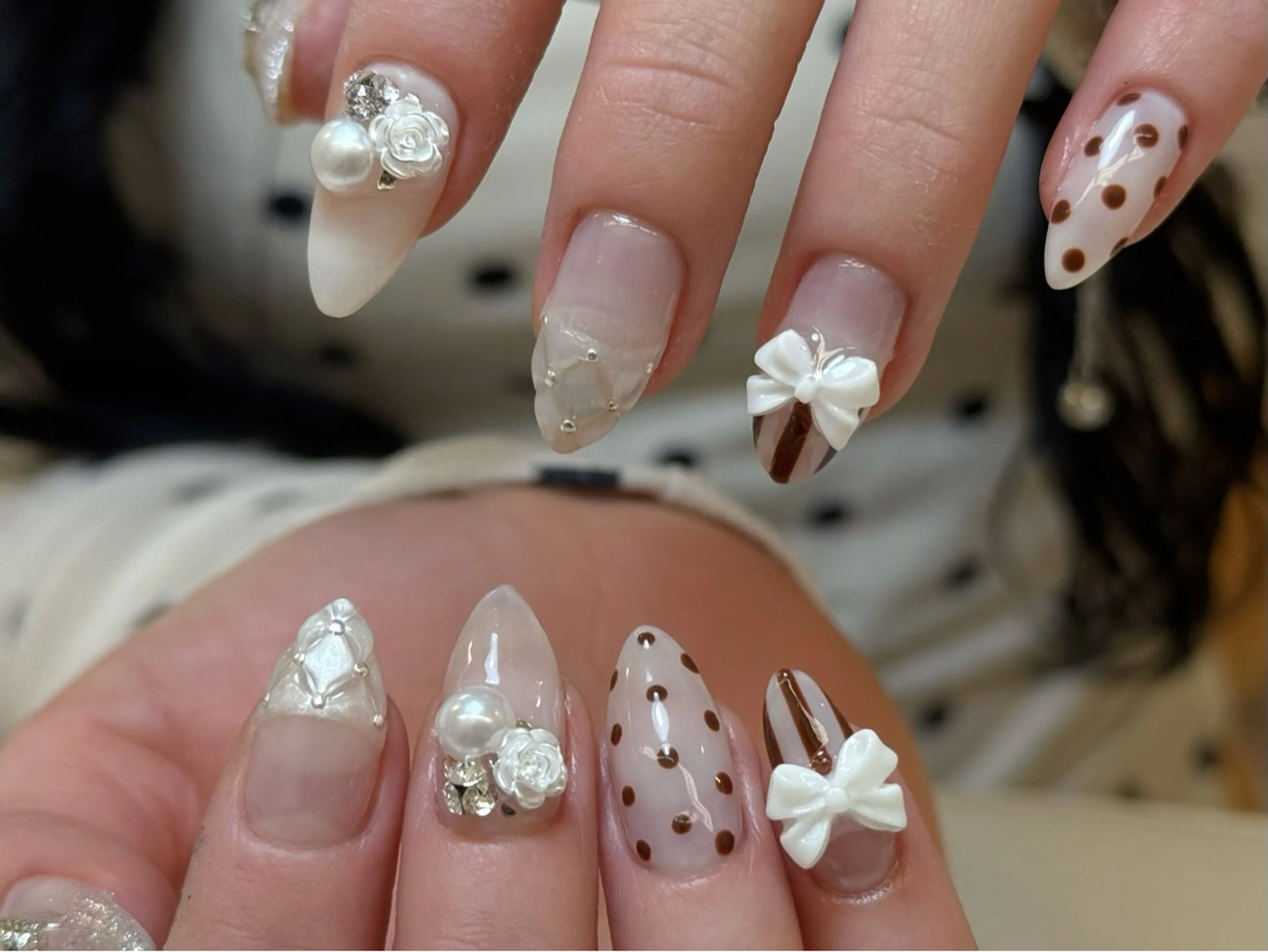 ネイル チークネイル フレンチネイル 韓国ネイル マグネットネイル 持ち込み ハンドネイル Hi nail🎀 池袋kozueのネイルデザイン