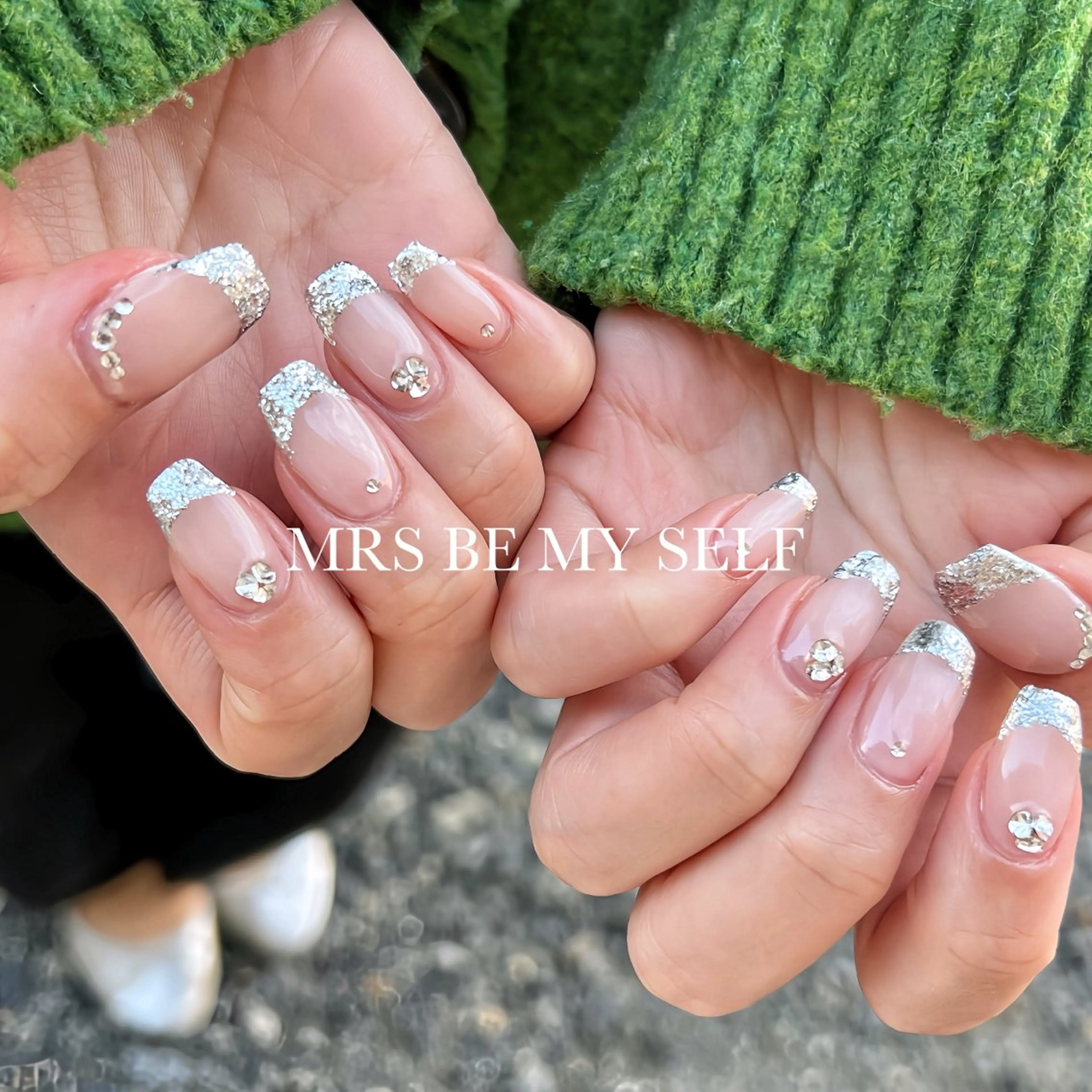 ネイル フレンチネイル キラキラネイル ラメ(グリッター) シルバー MRS/ miyu🎀のネイルデザイン