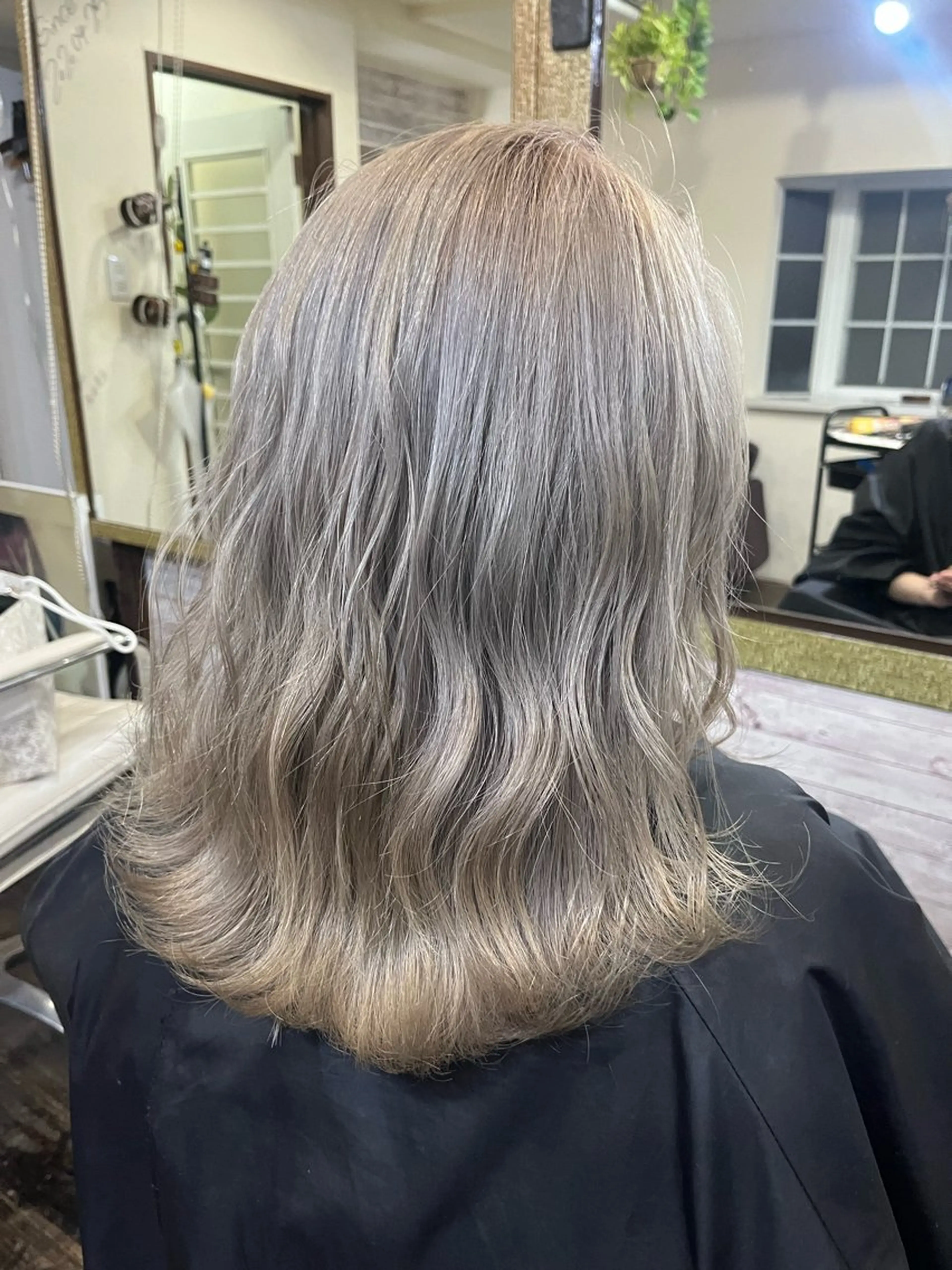 ショート カラー ヘアカラー 渡辺 健太のヘアスタイル