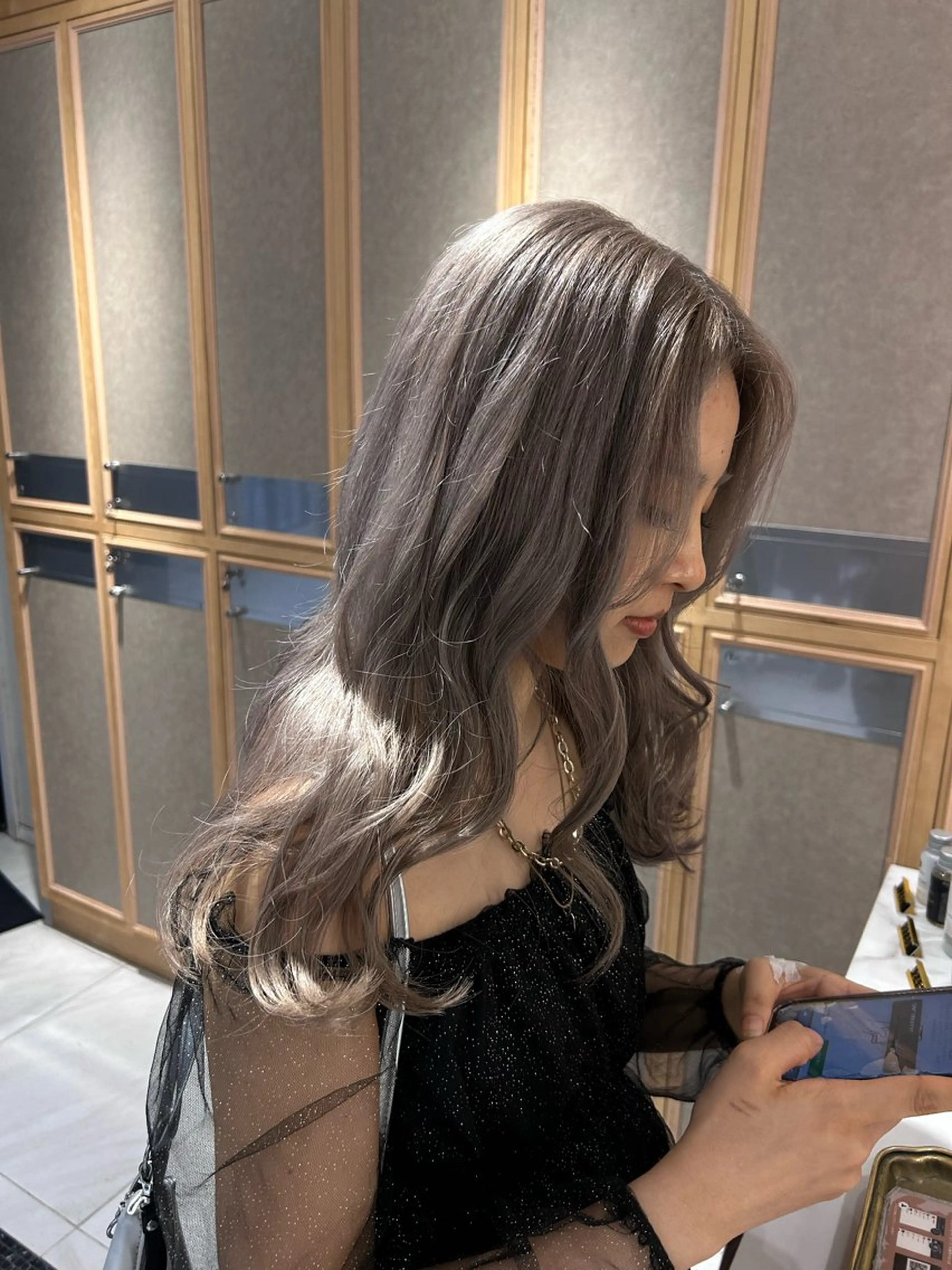 カラー ハイトーンカラー ヘアカラー トリートメント ヘッドスパ ヘアセット miko🪽地毛風/ ハイトーン/レイヤーのヘアスタイル