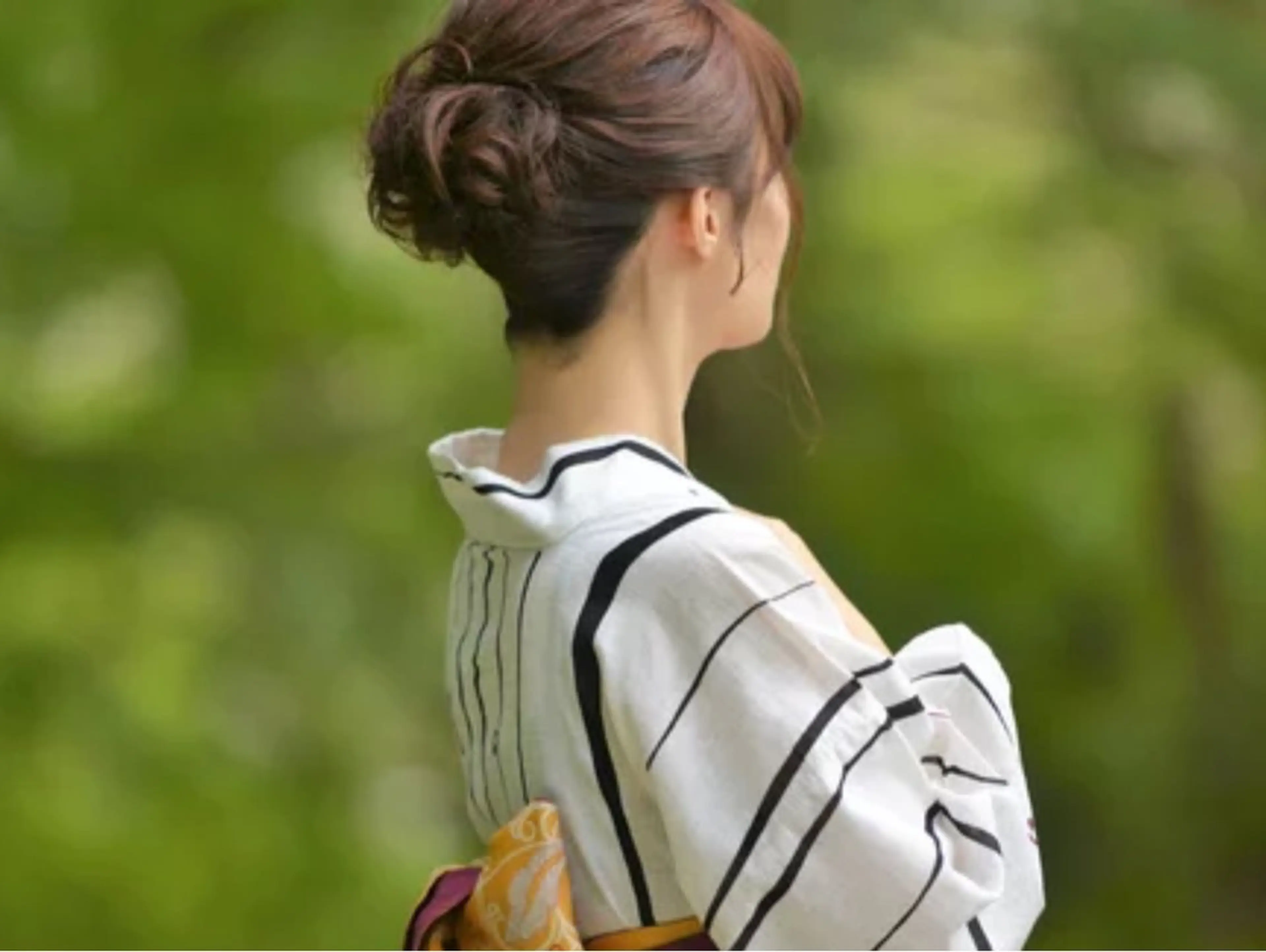 【綺麗なうなじで後ろ姿美人♪】うなじ脱毛　¥7,600→¥3,800の写真