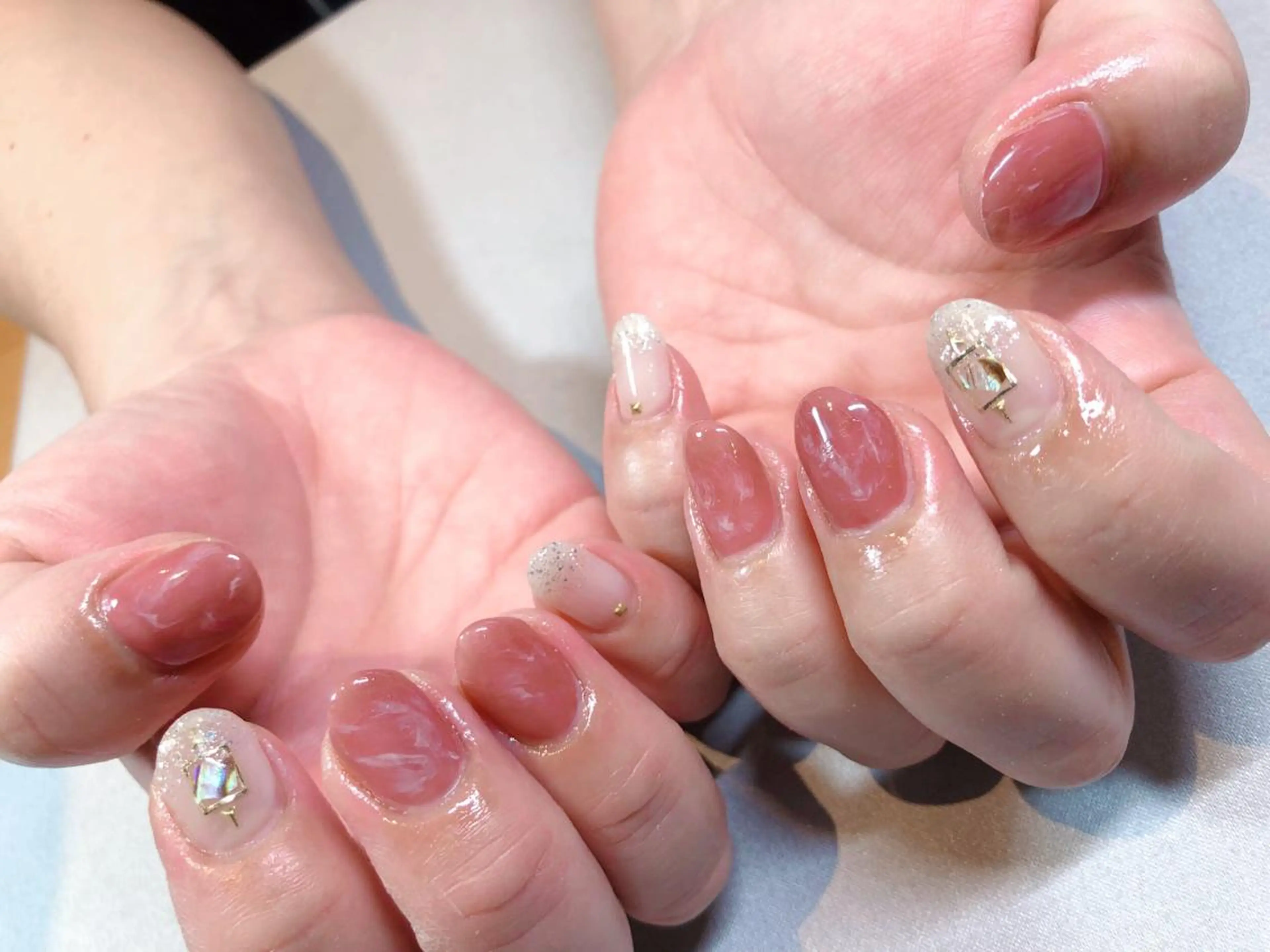 ネイル iiloo aromaworksのネイルデザイン