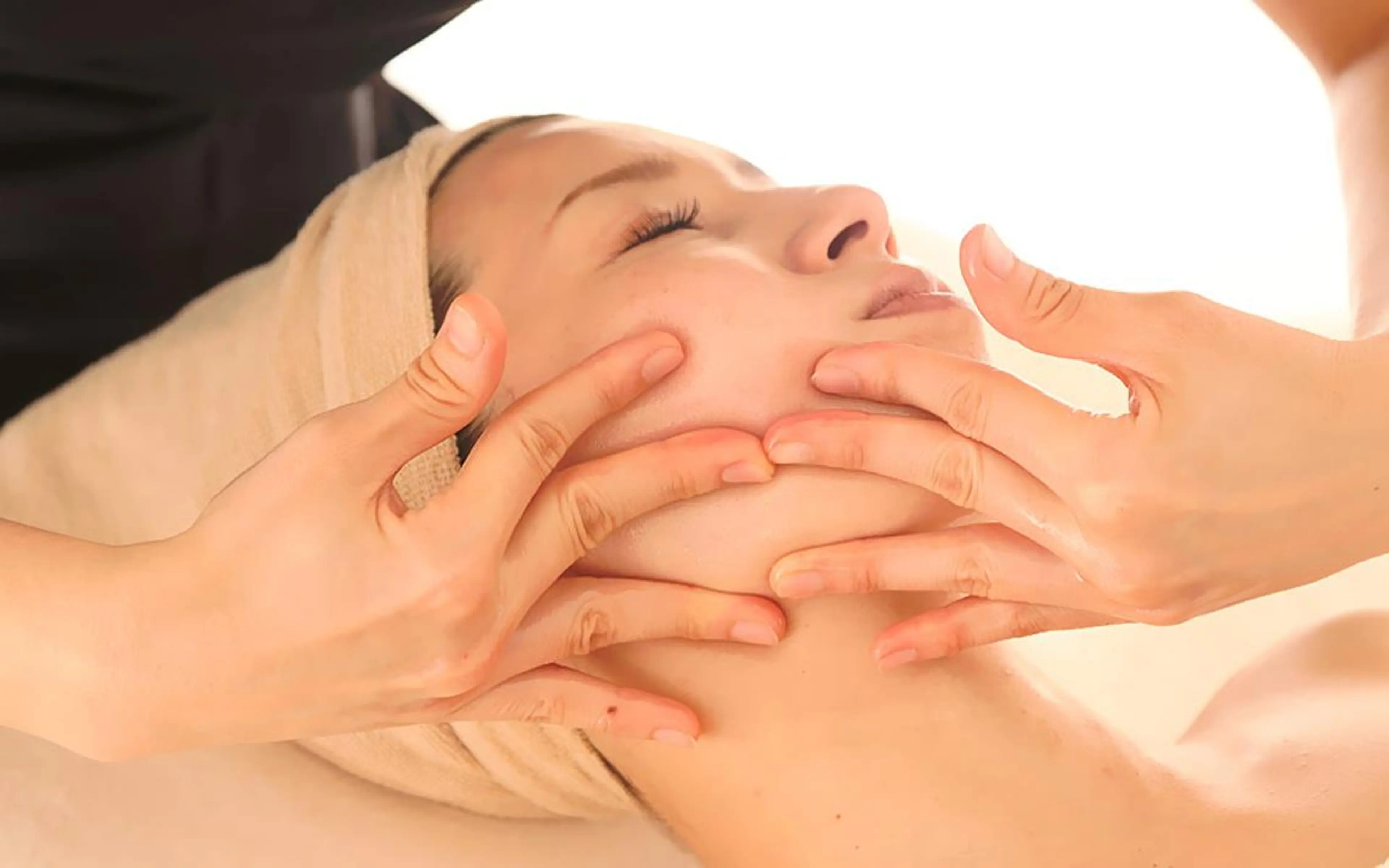 平日限定🉐キャンペーン(60分)フェイシャル➕デコルテ➕ヘッドスパの写真