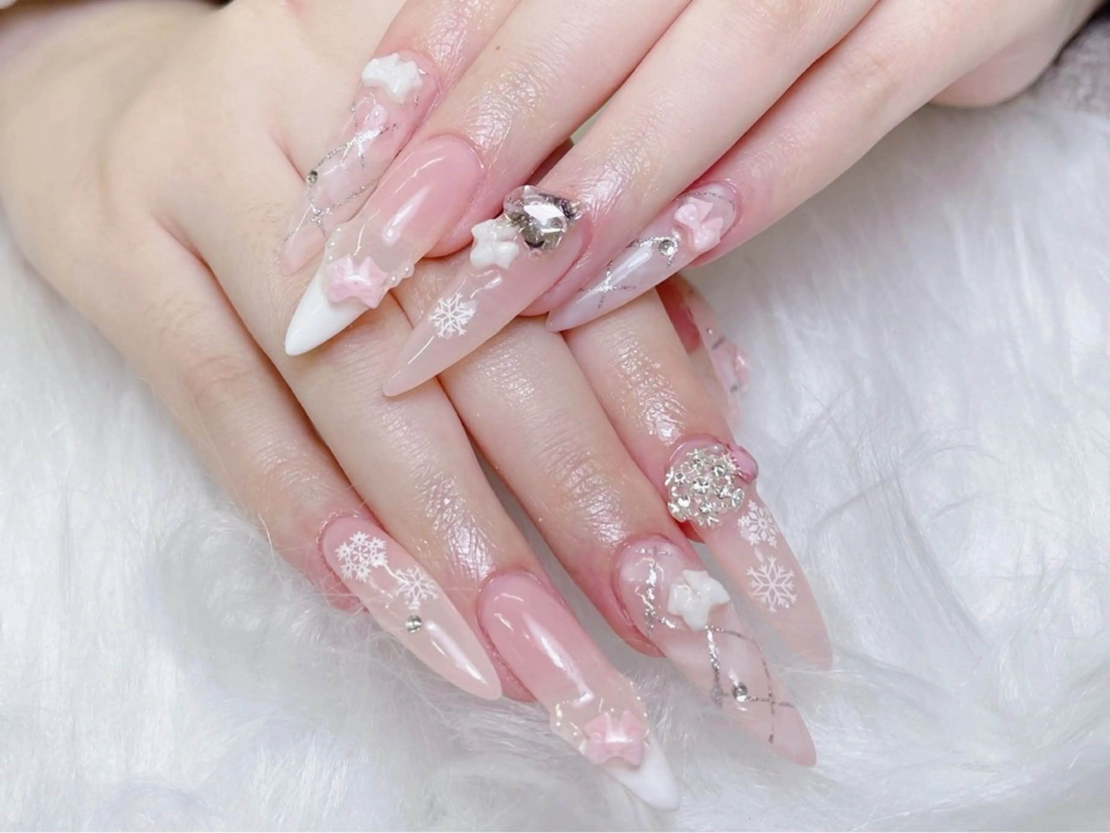 ネイル lucky nail 歌舞伎町のネイルデザイン