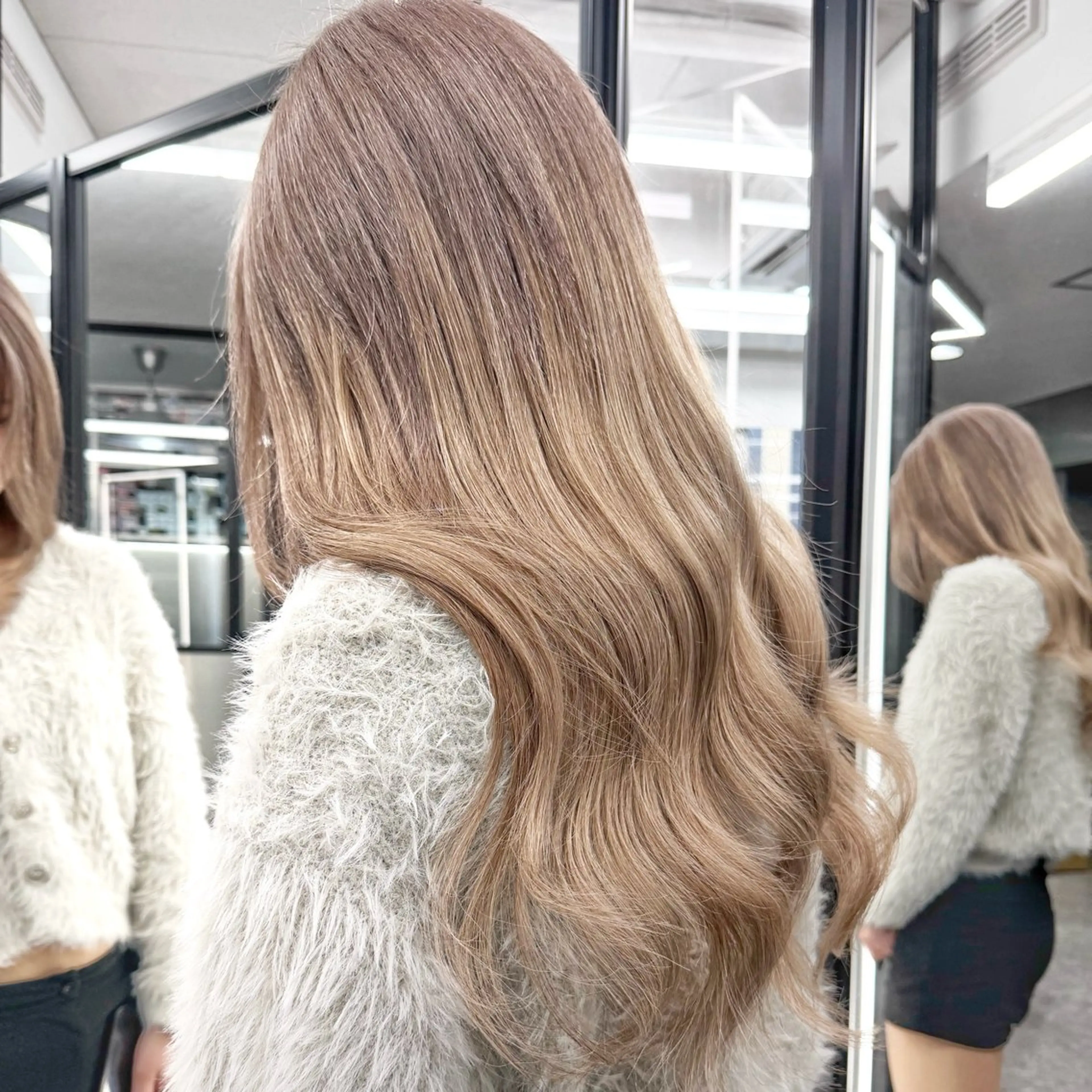 ロング カラー シールエクステ ハイトーンカラー エクステ ヘアカラー エクステ シールエクステ特化 ハイトーン、NANAのヘアスタイル