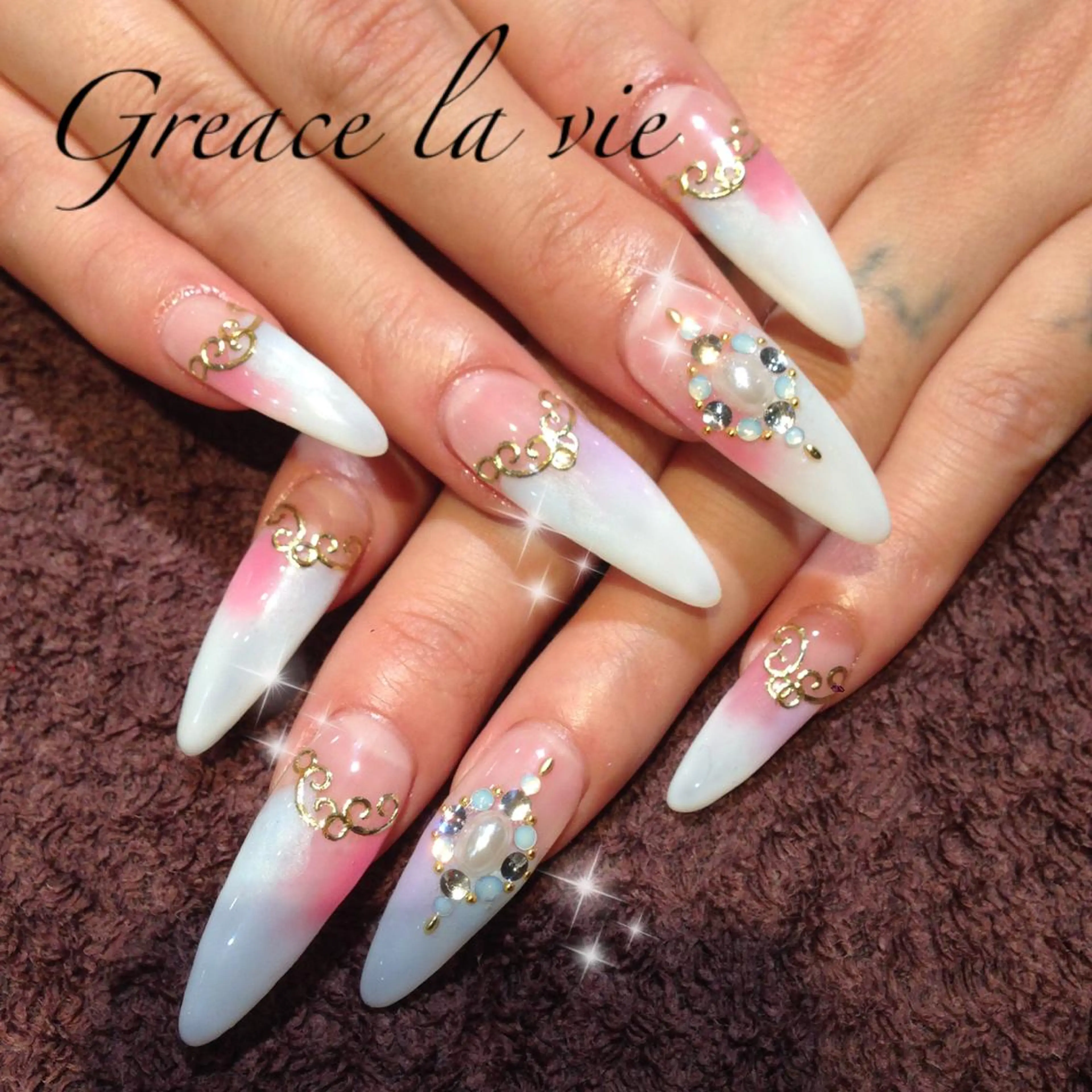 ロング ネイル マツエク・マツパ Greace  la vieのネイルデザイン