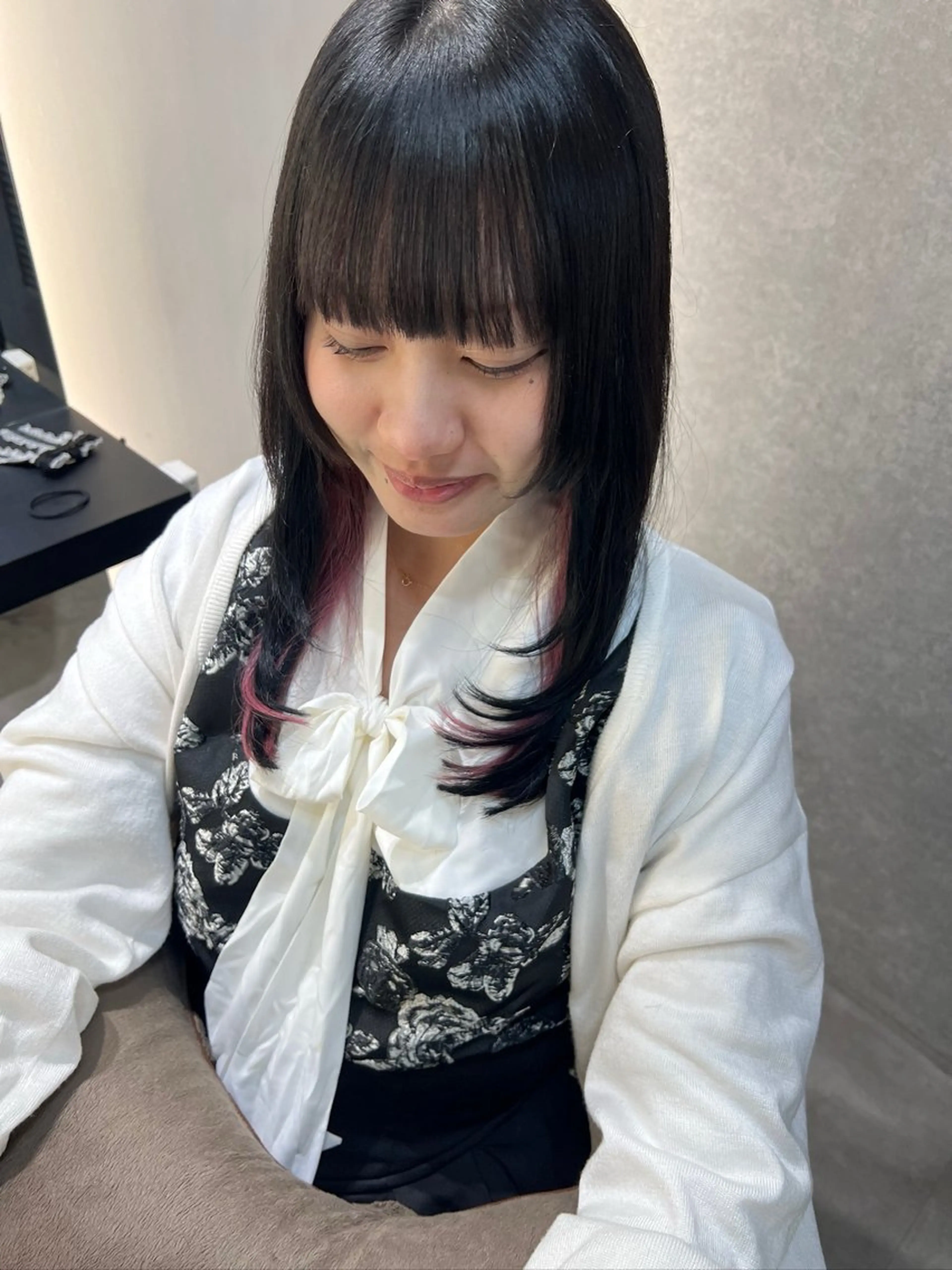 ロング レイヤーカット 縮毛矯正 カット 縮毛矯正 トリートメント 💎ReFaで作る 髪質改善💎のヘアスタイル