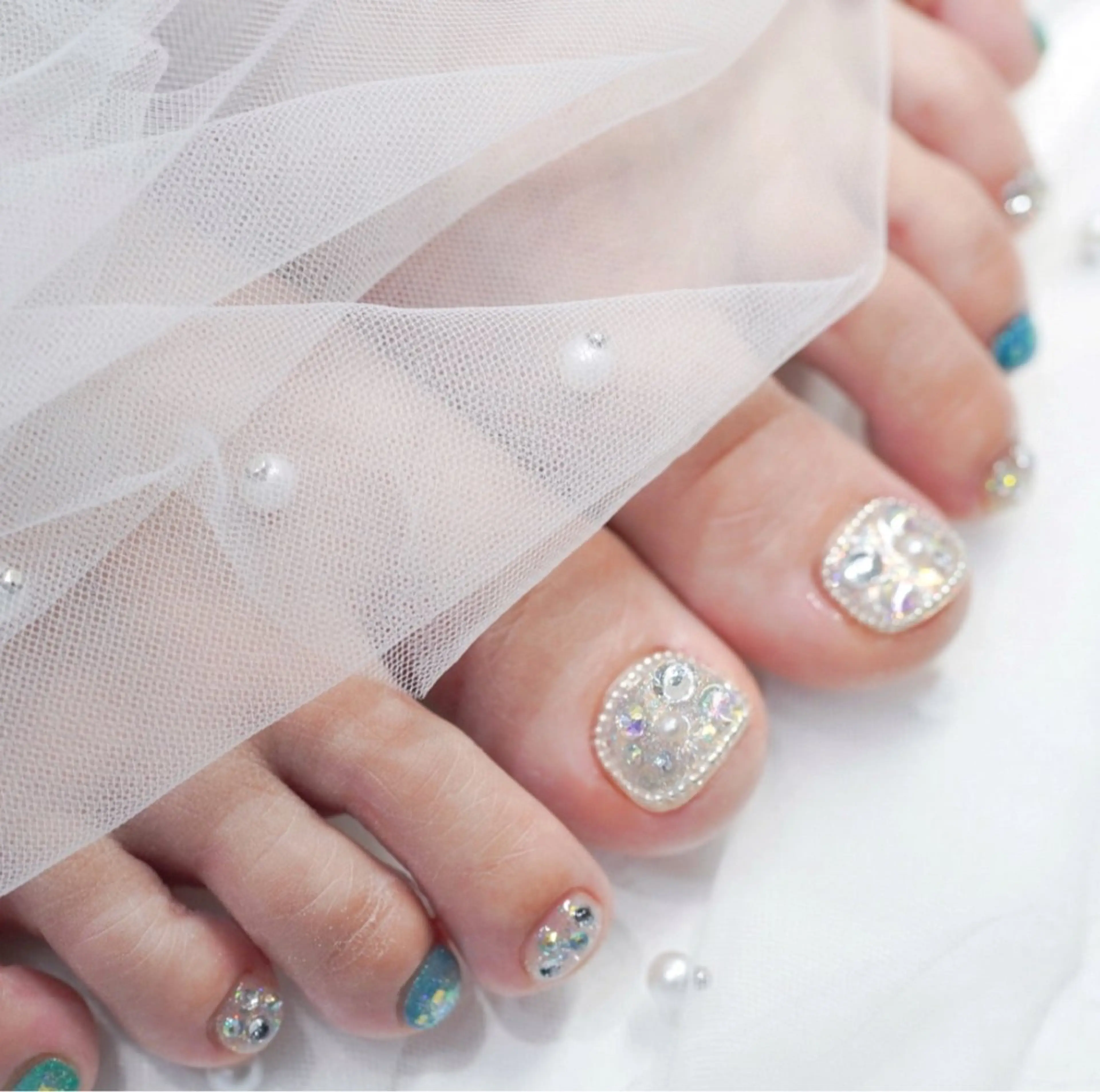 ミディアム フットネイル Re nailのネイルデザイン