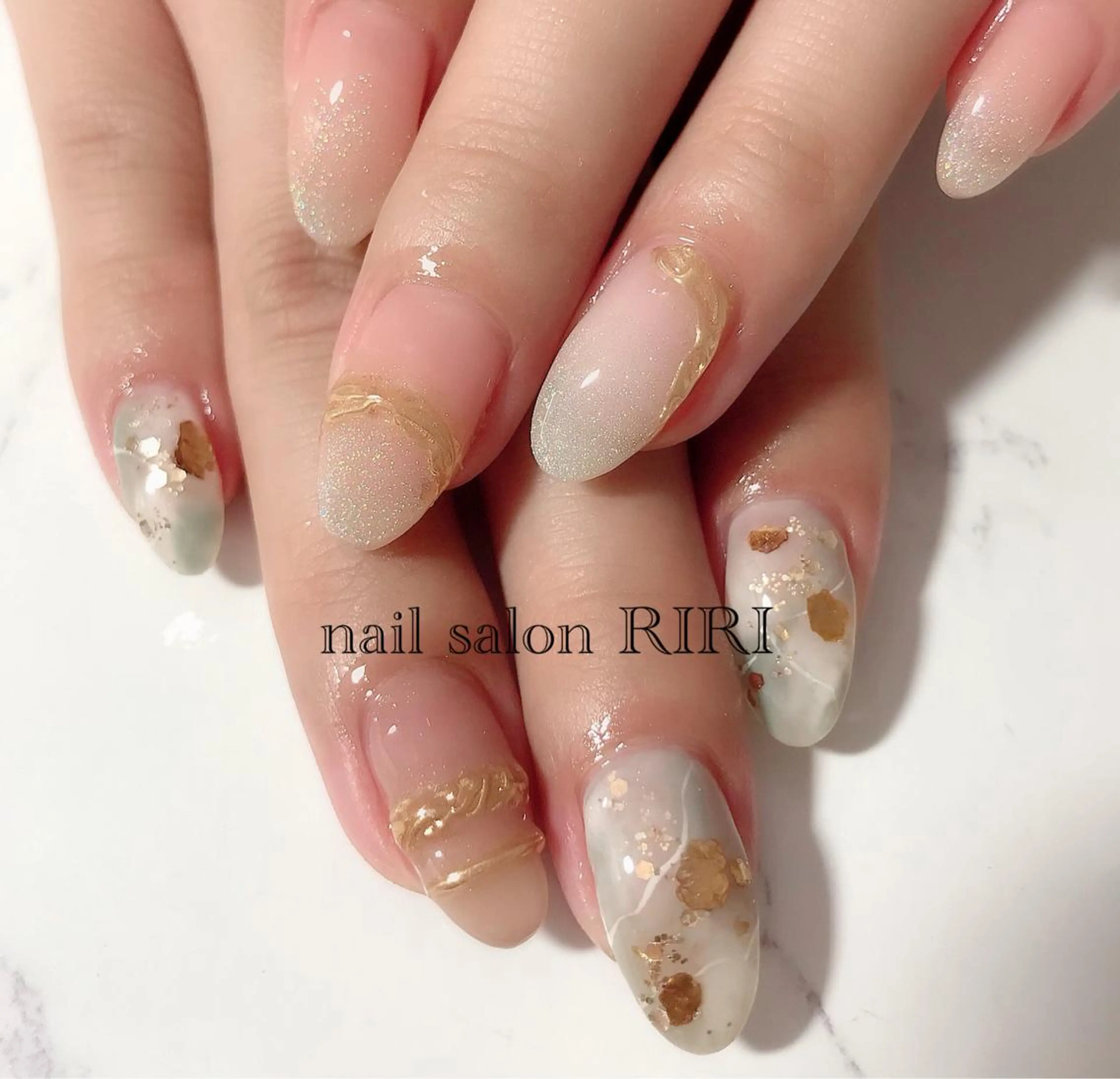 ネイル マグネットネイル 大理石ネイル(マーブル) RIRI リリのネイルデザイン