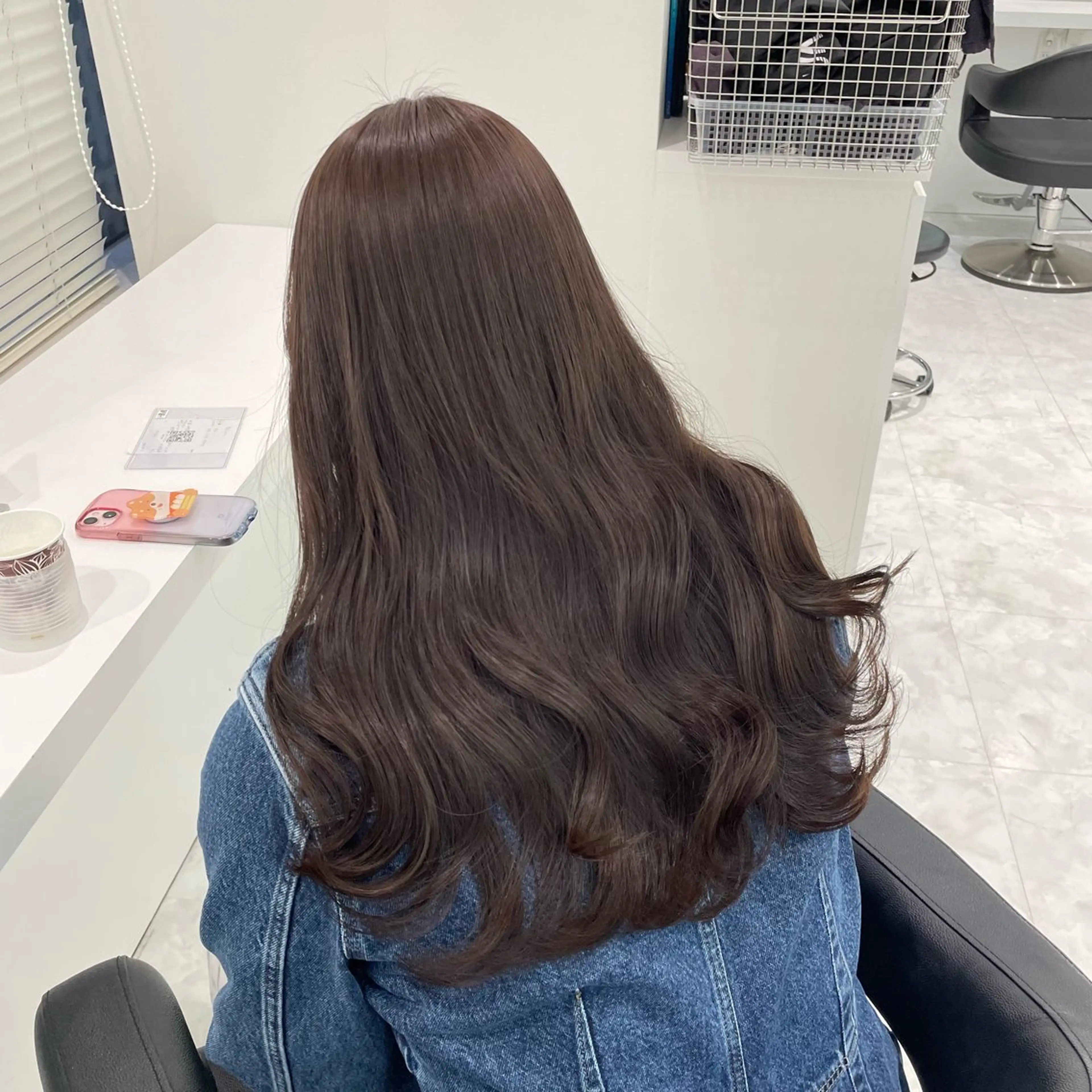 カラー ヘアカラー トリートメント 🤍ブリーチなし ブラウンhimi🤍のヘアスタイル